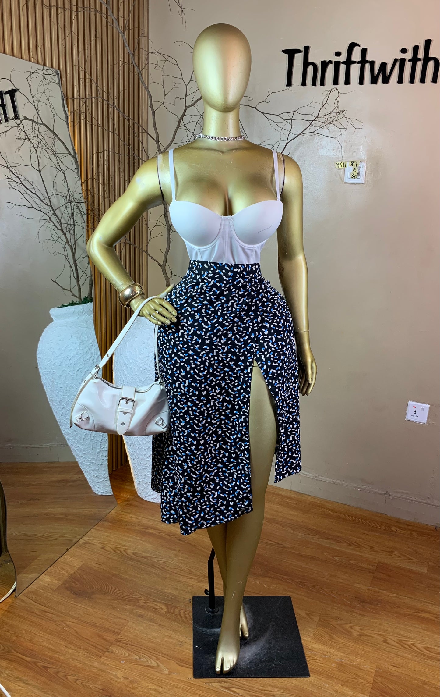 SIZE6 MSH81 SKIRT ONLY Length30