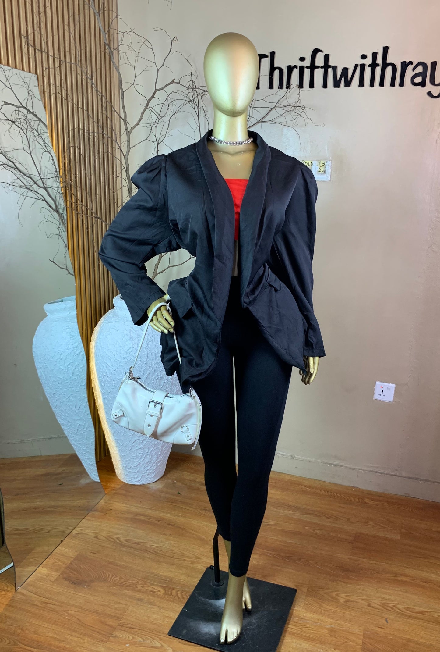 SIZE14&20 BOLD113 Black blazer only