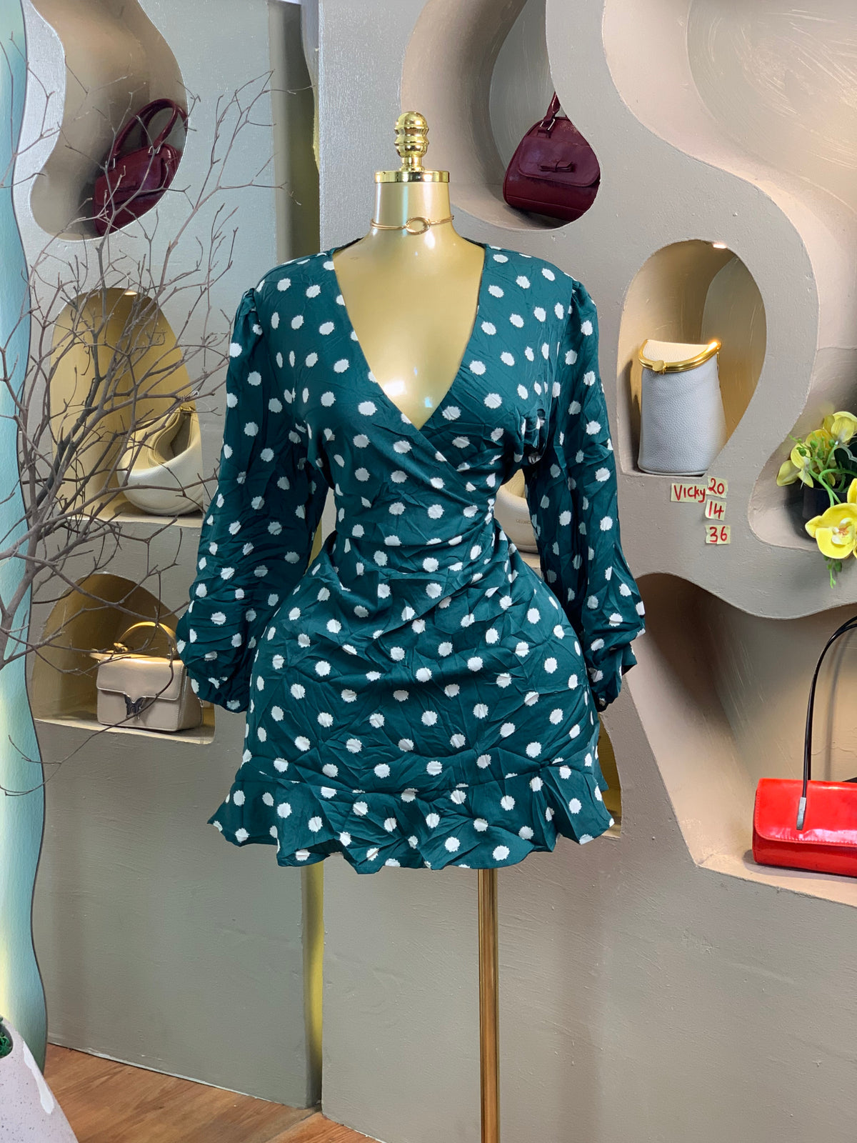 VICKY20 SIZE14 Green DRESS Length36