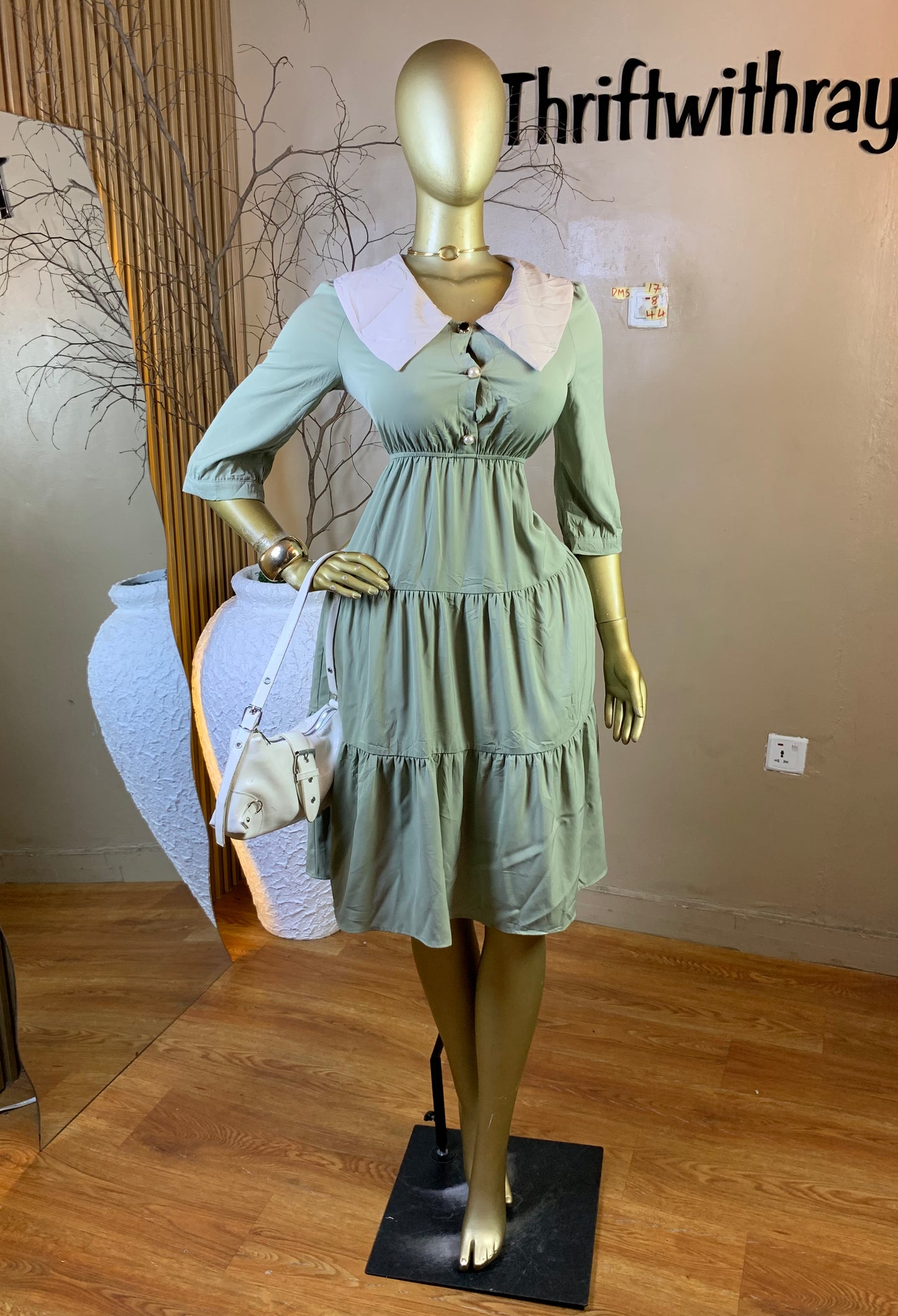 DAMSEL17 SIZE8 Length44 light green dress