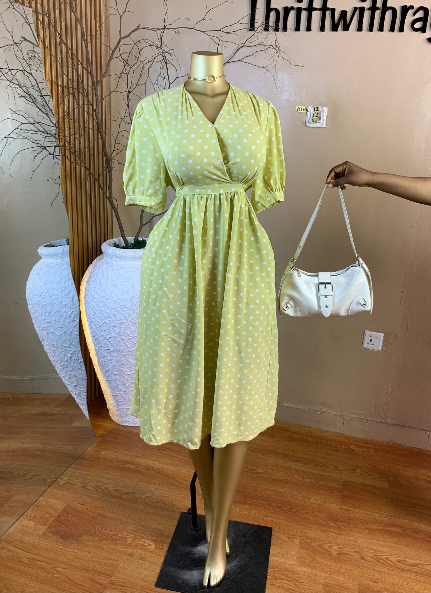 MINA12 SIZE12 Length40 polka dot dress