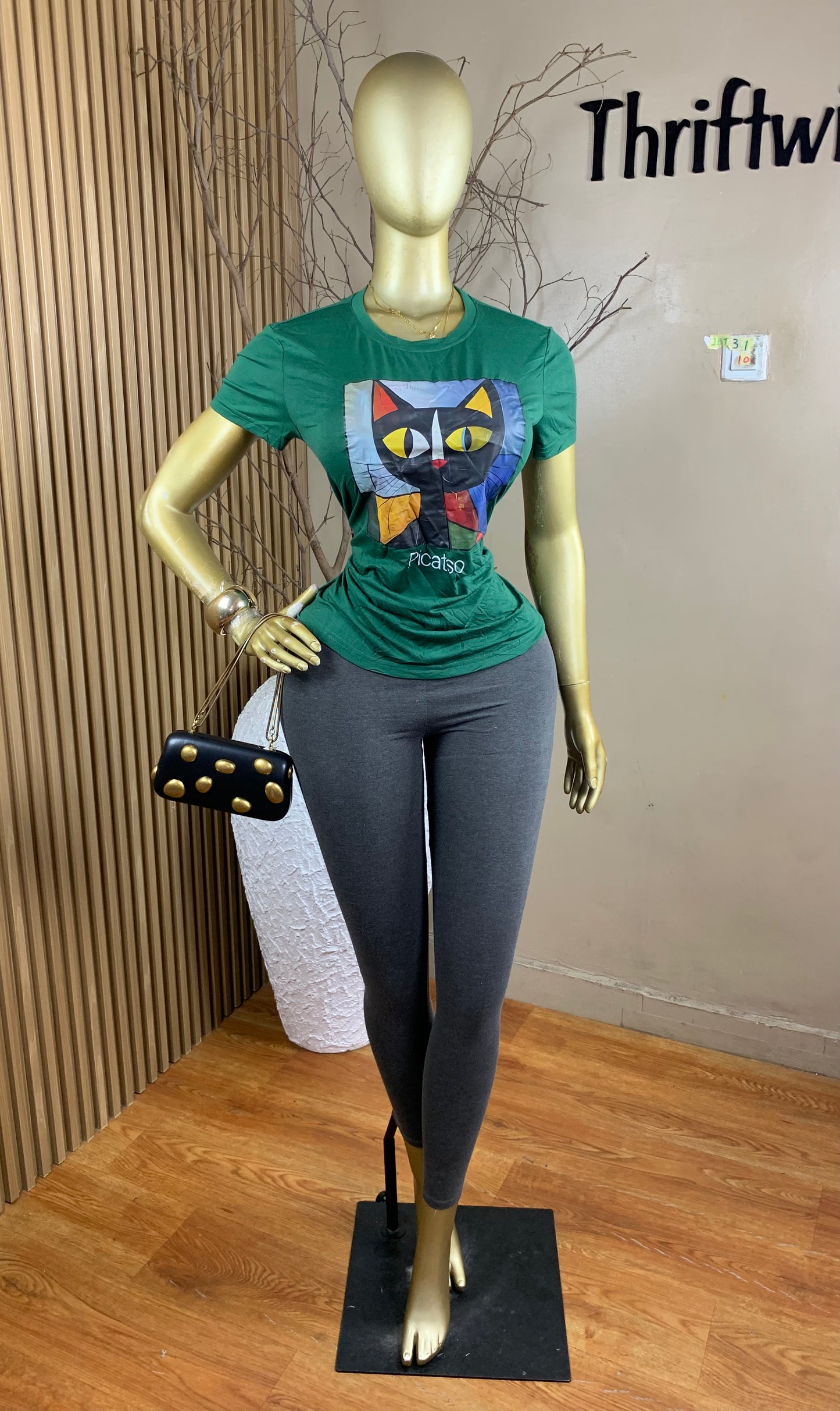2BASIC TEE31 SIZE10 Brand new