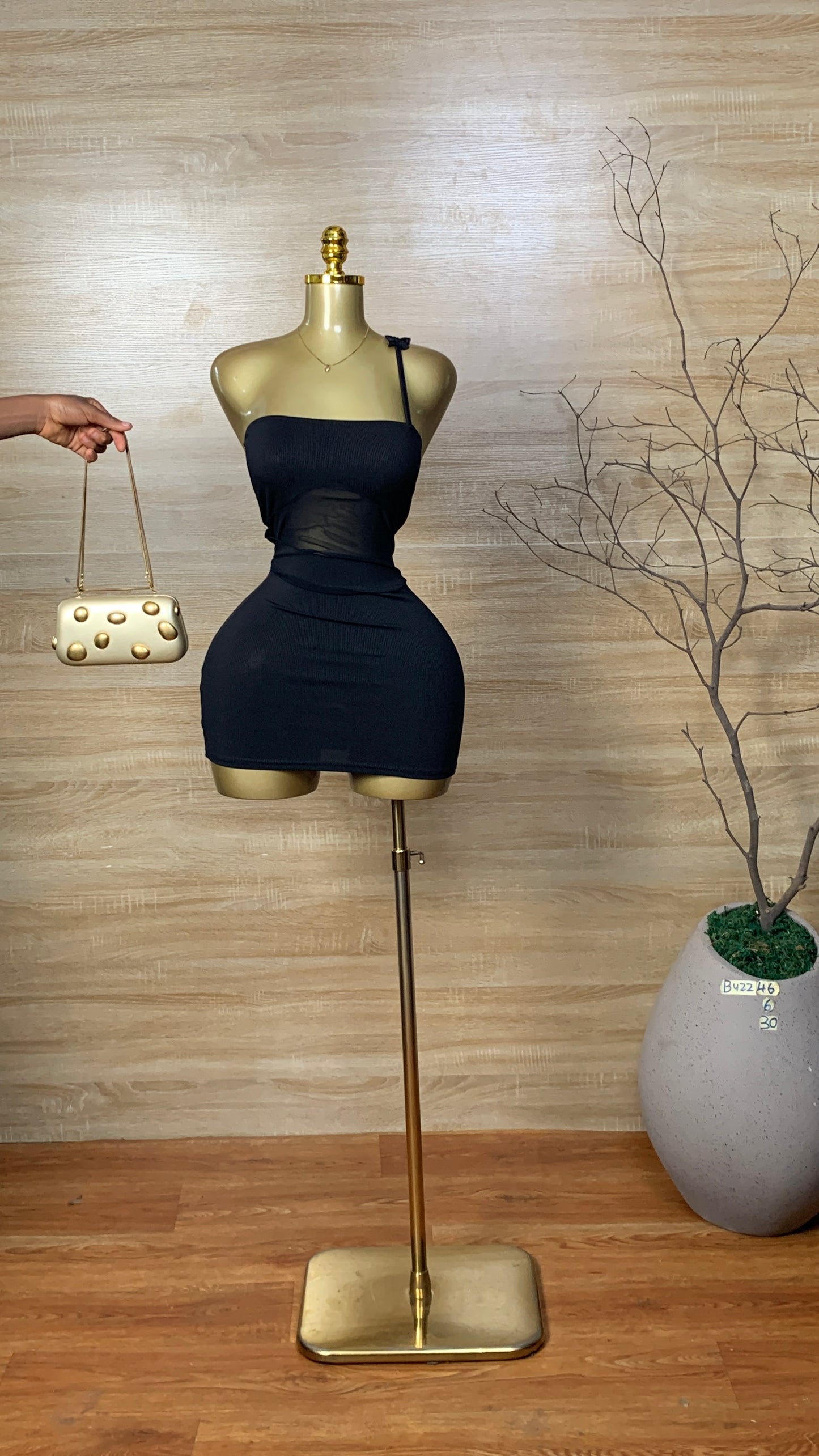 SIZE6 BUZZ46 Black DRESS Length30