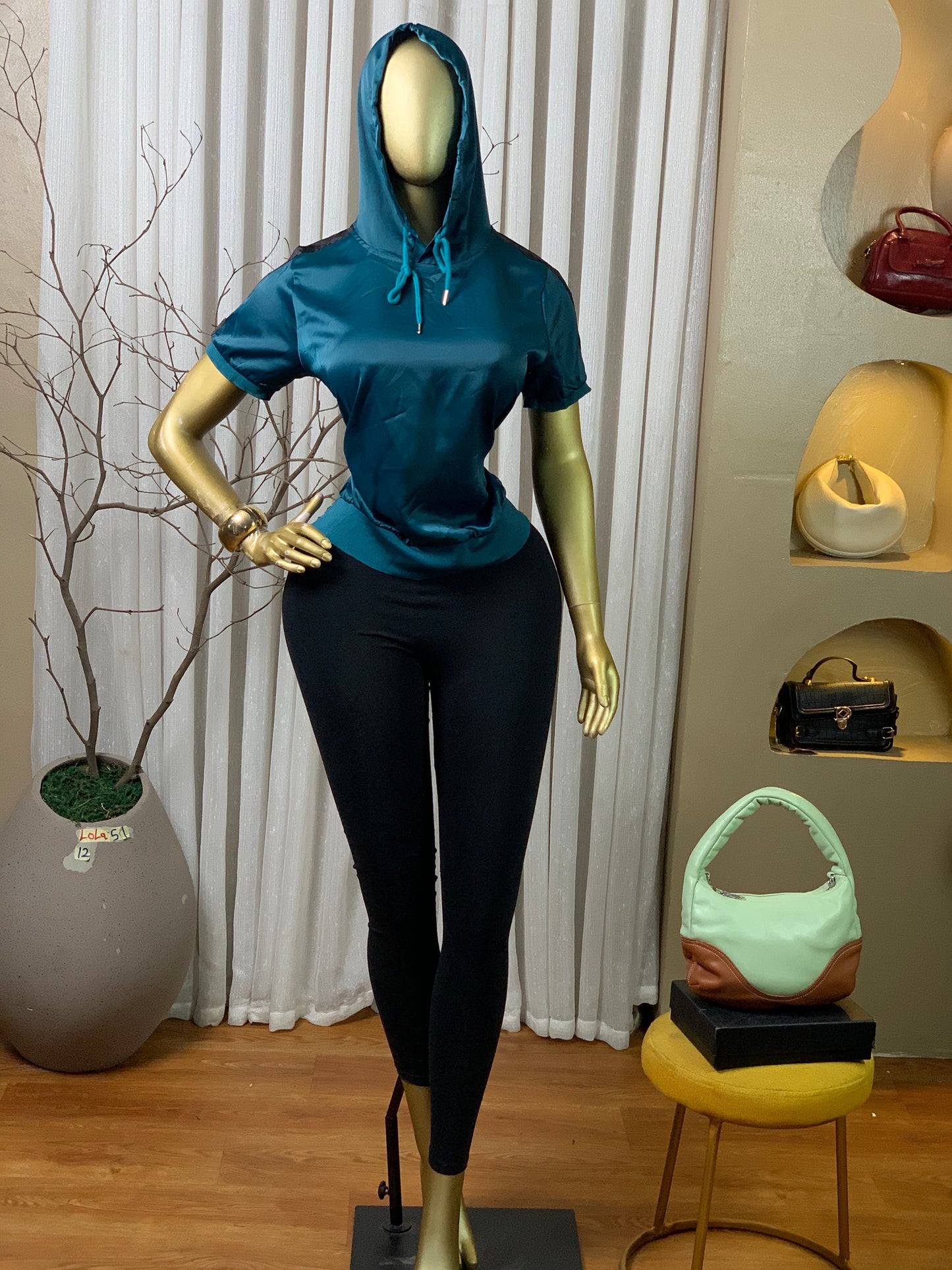 LOLA51 SIZE12 Top only