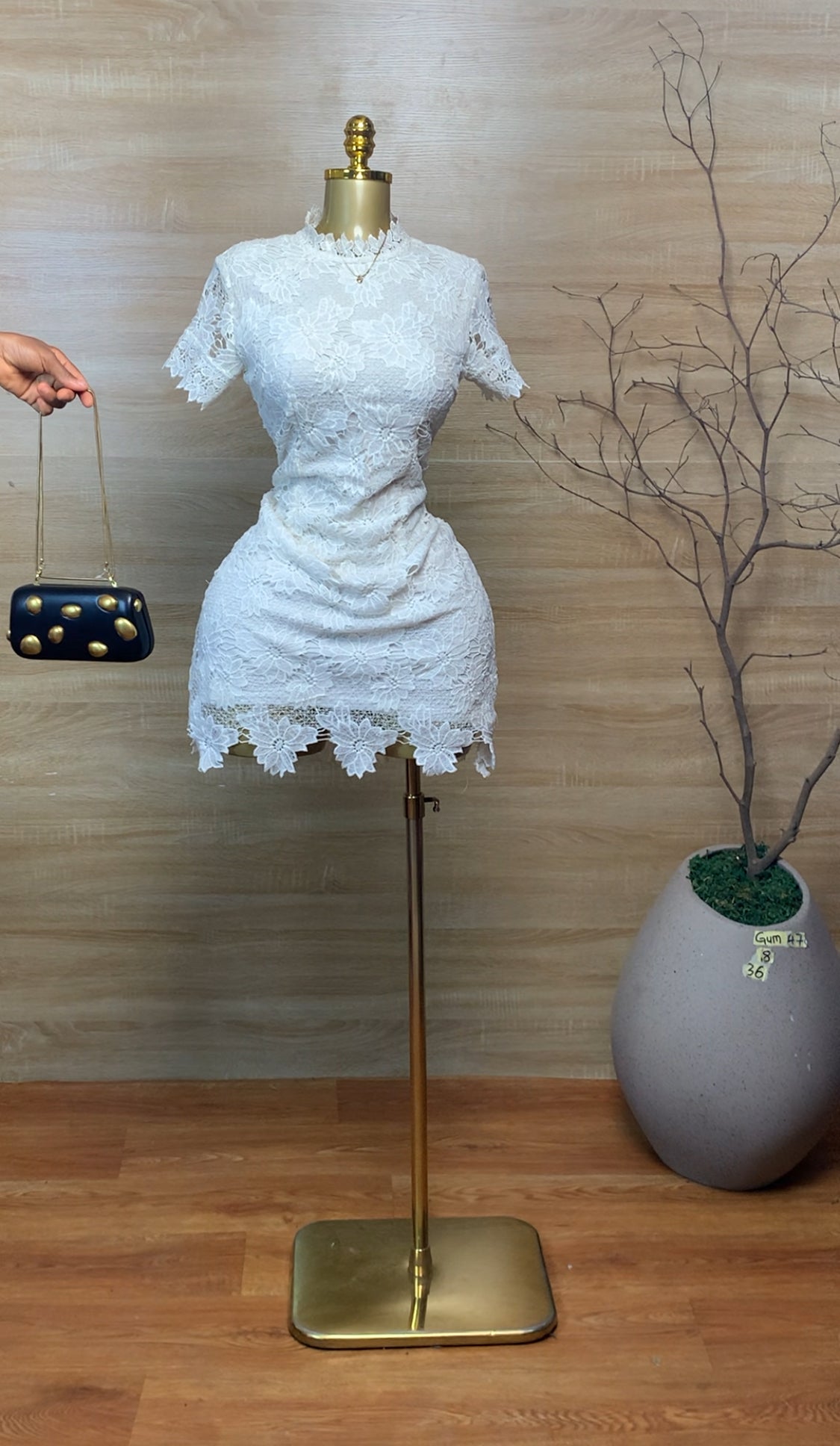 GUM47 SIZE8 White DRESS Length36