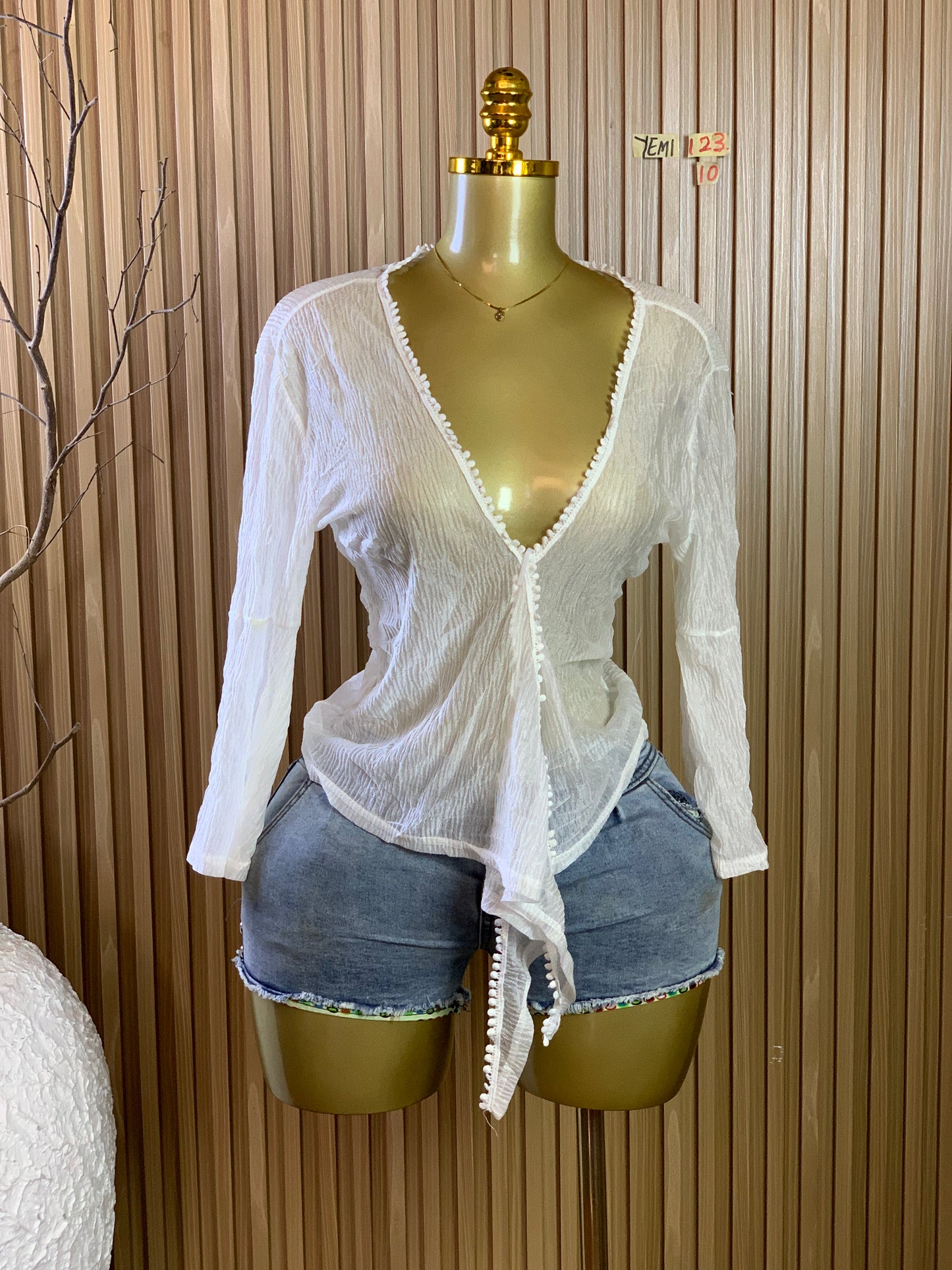 YEMI123 SIZE10(White jacket)