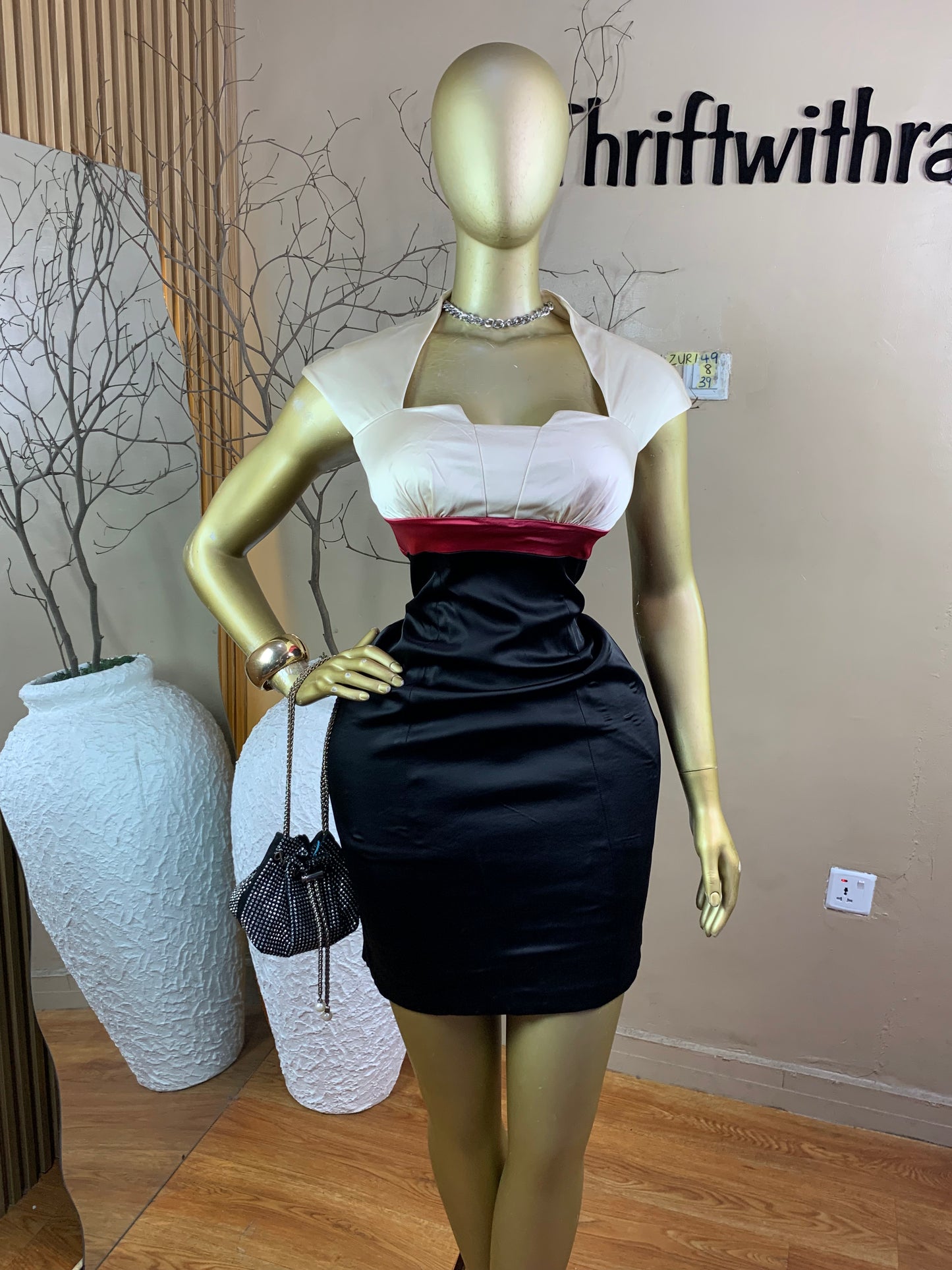 SIZE8 ZURI49 Length39