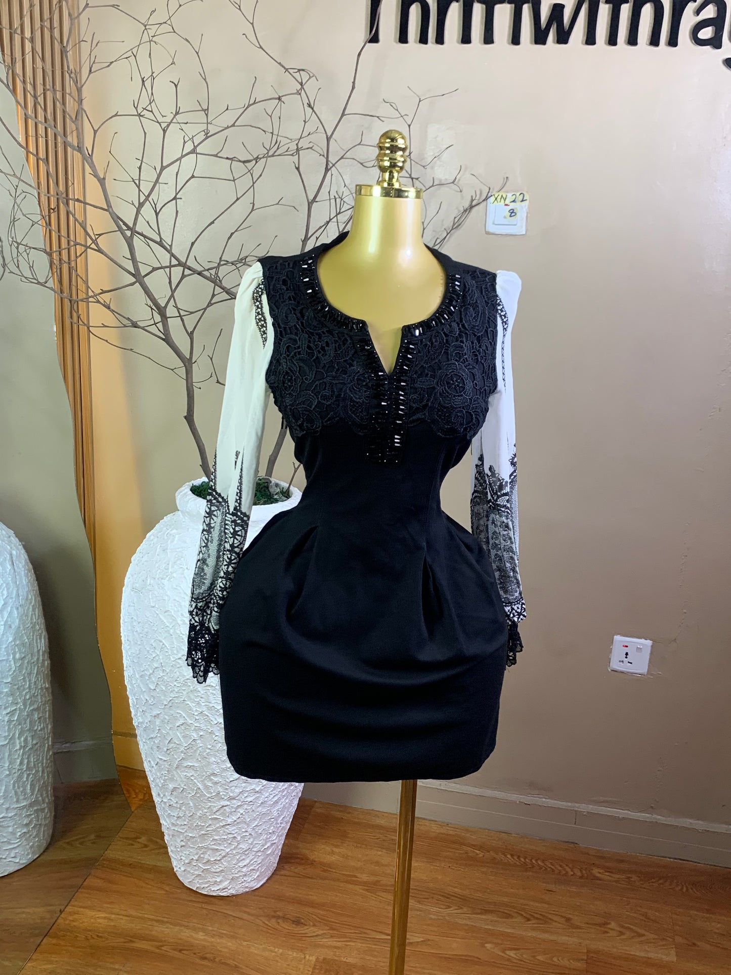 SIZE8 XN22(black&white)
