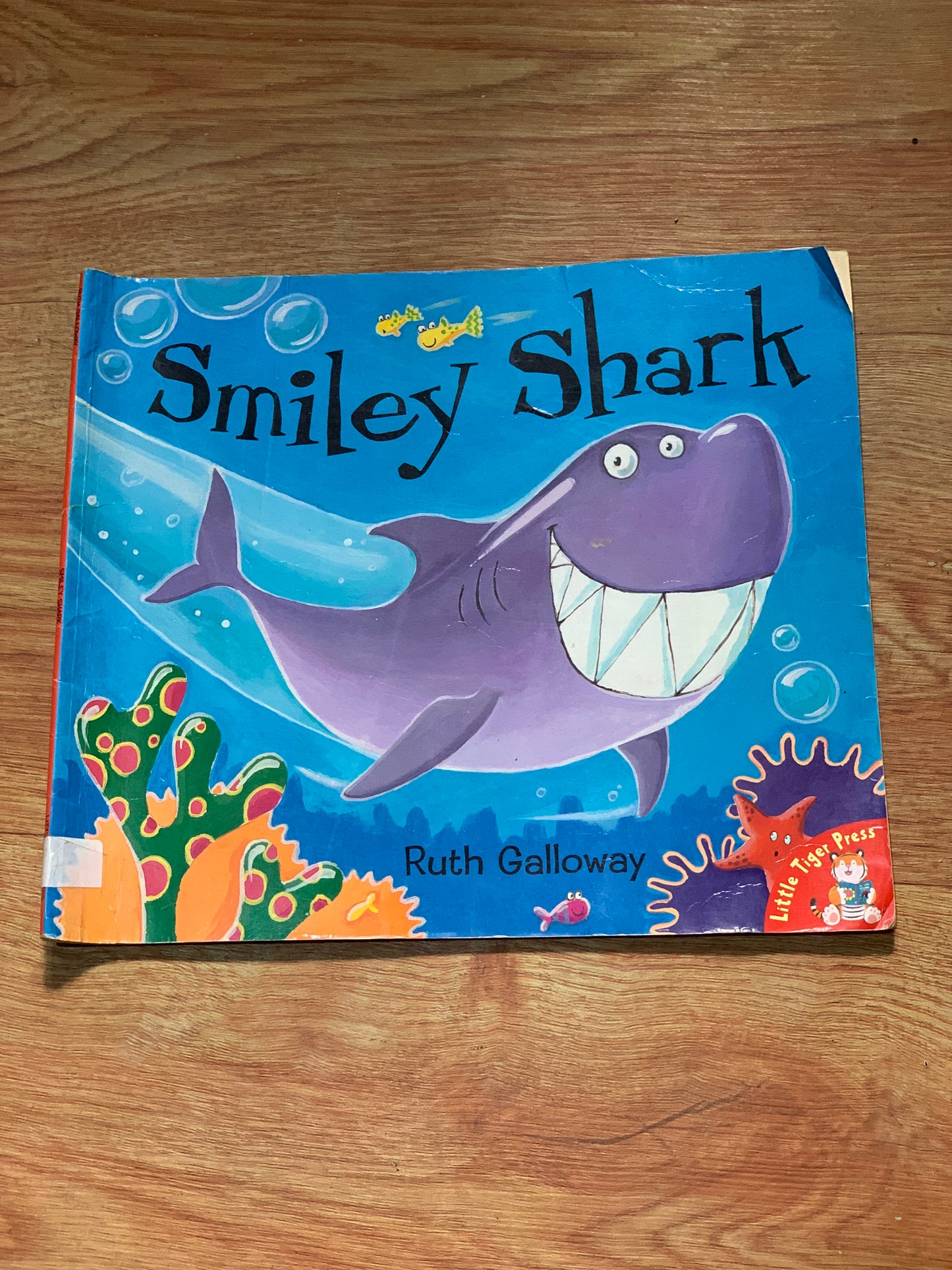 SMILEY SHARK