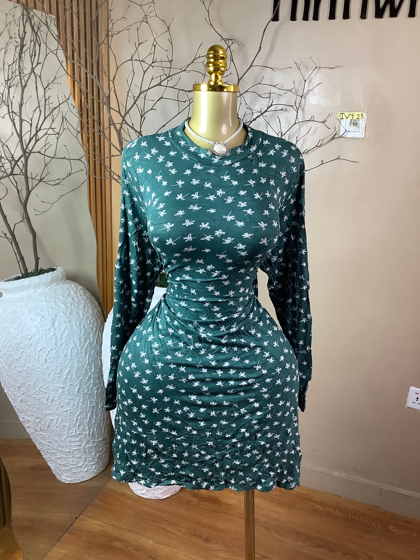 SIZE16 IVY23