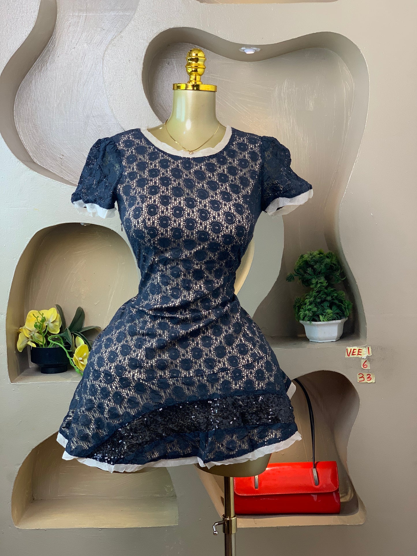 VEE1 SIZE6