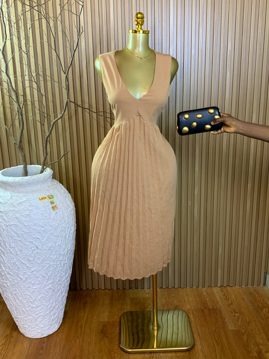 LADE33 SIZE14 Length45 nude dress