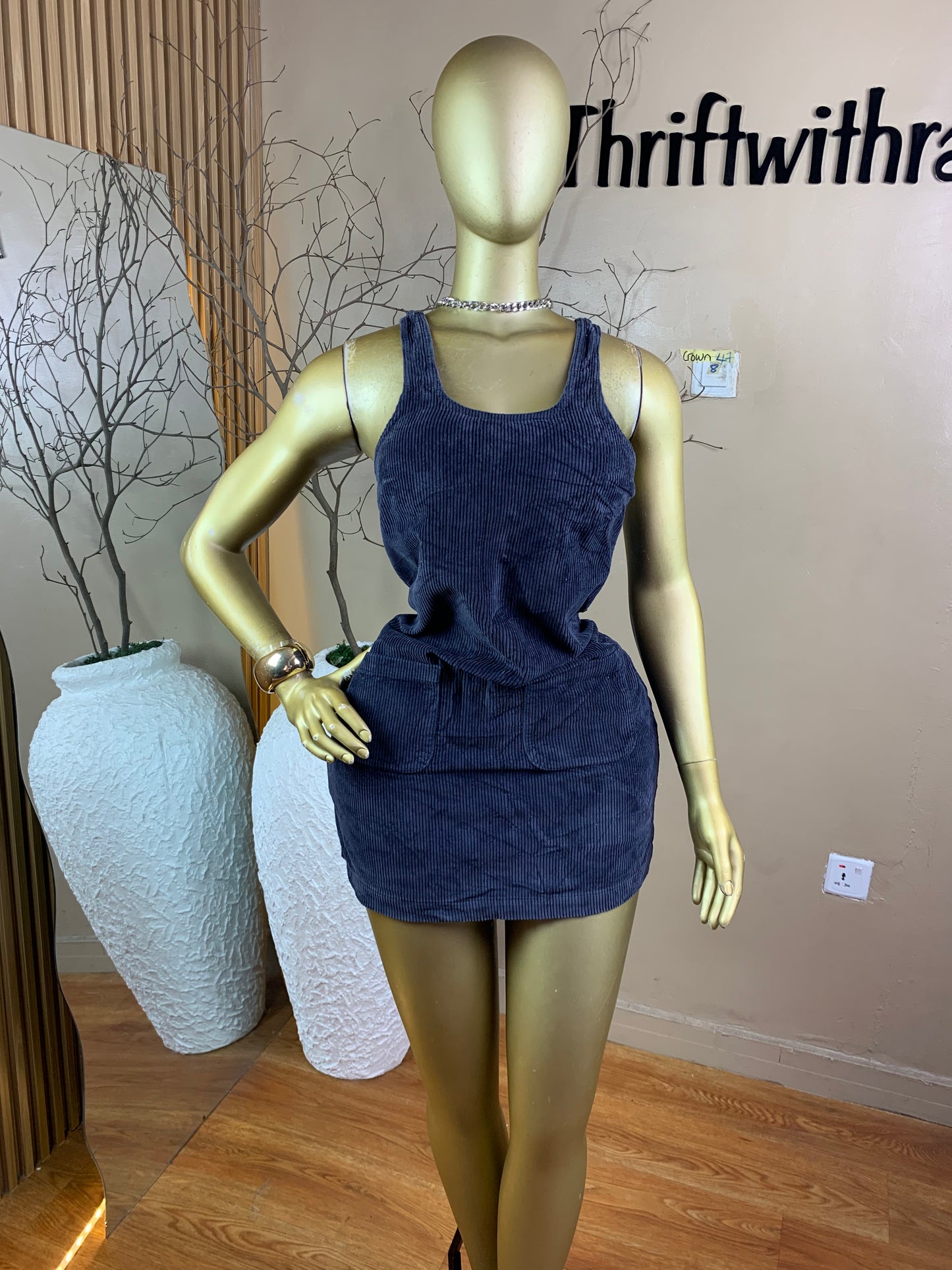 SIZE8 Crown47