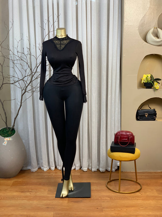 TAB8 SIZE8 Black TOP