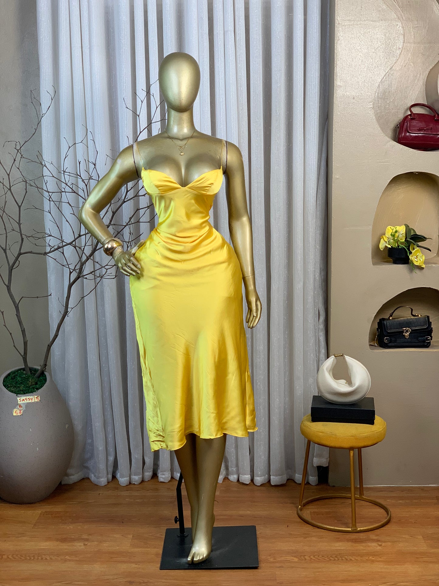 SASSY15 SIZE6 Yellow DRESS Length53