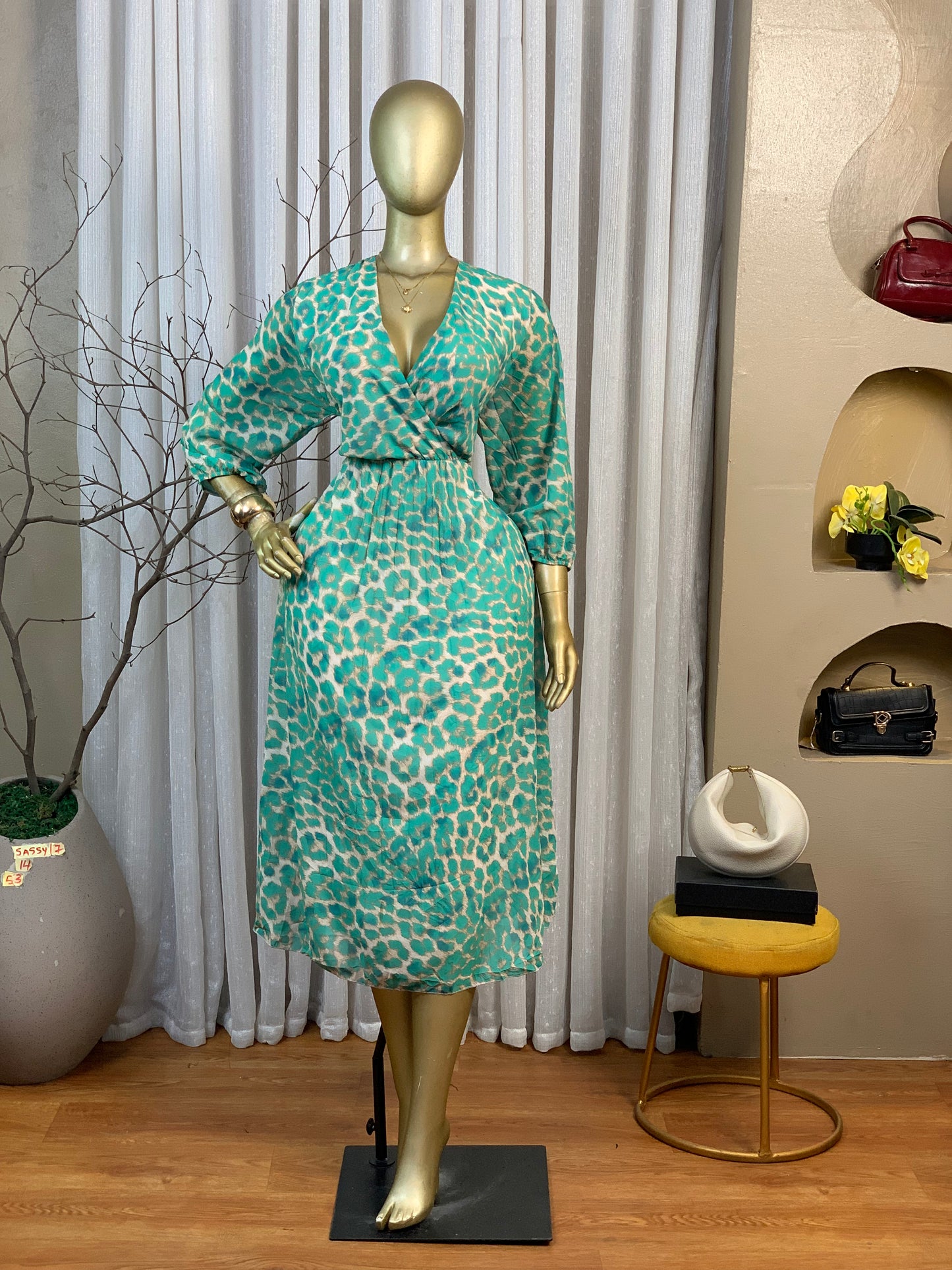 SASSY17 SIZE14 DRESS Length53