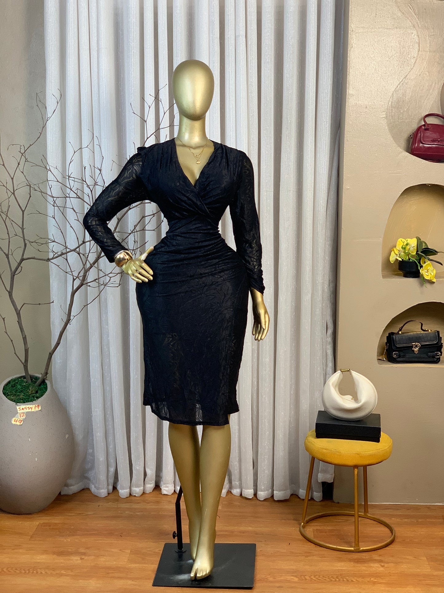SASSY19 SIZE12 Black DRESS Length49
