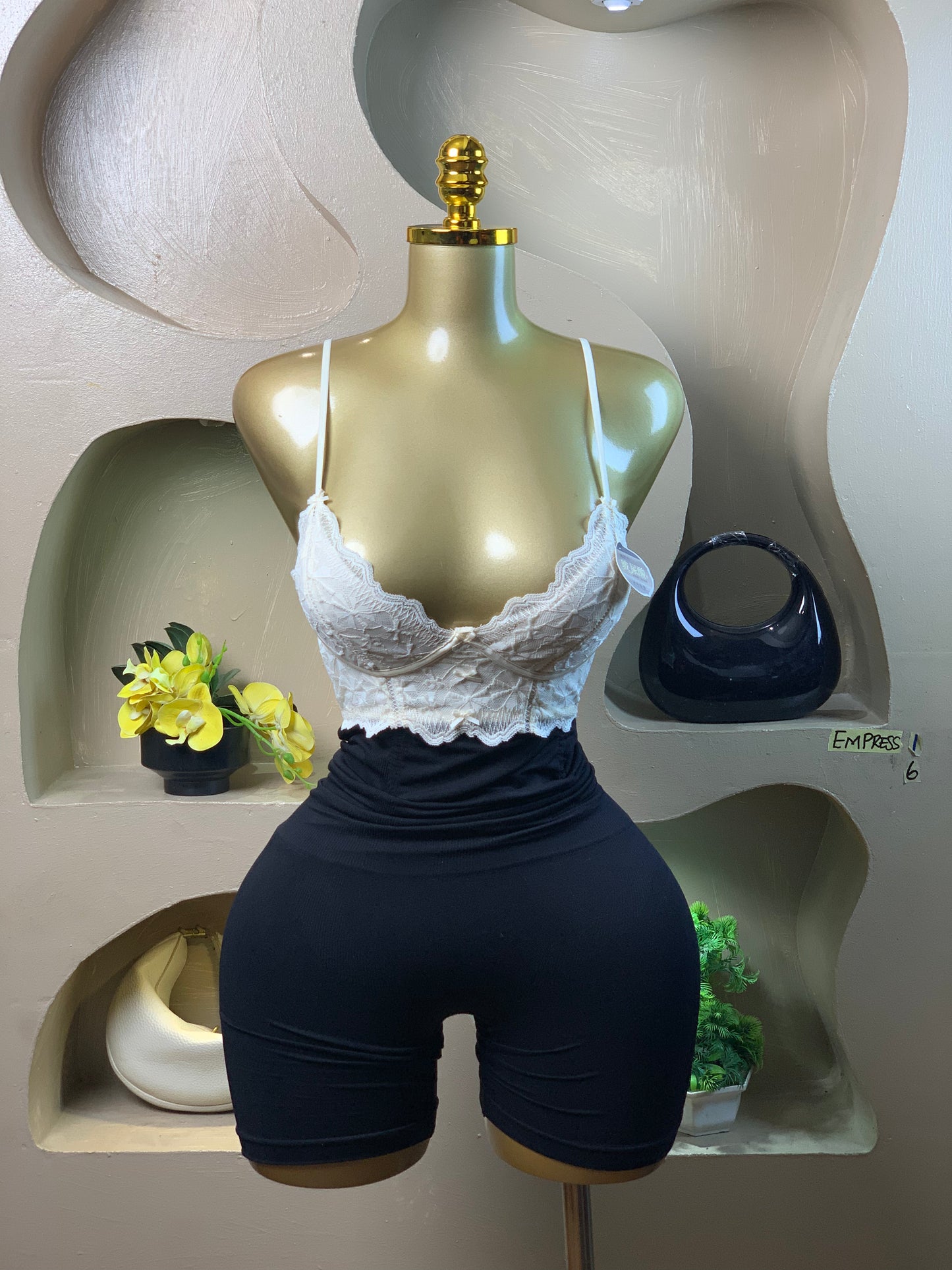 SIZE6 EMPRESS1
