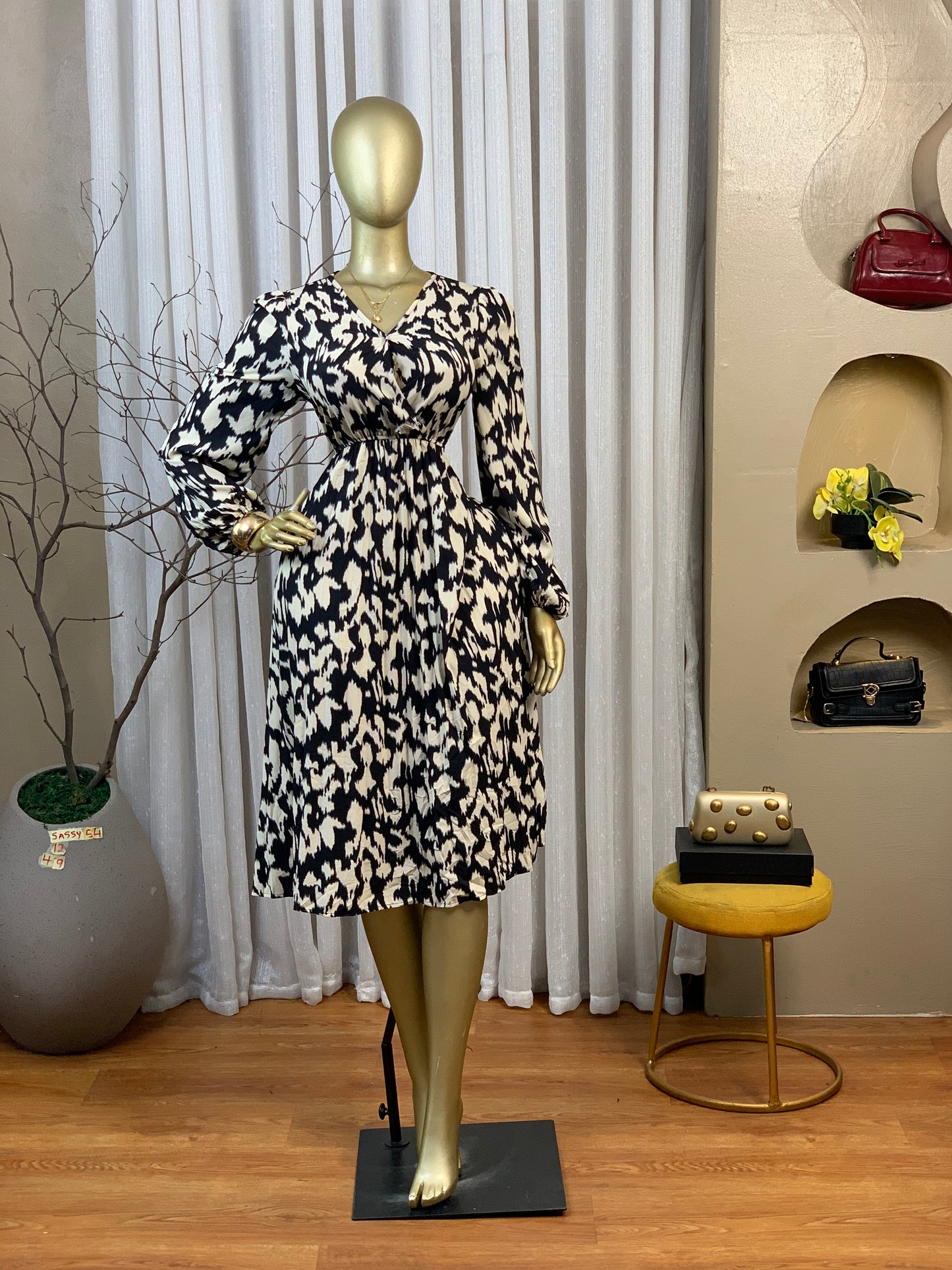SASSY54 SIZE12 DRESS Length49