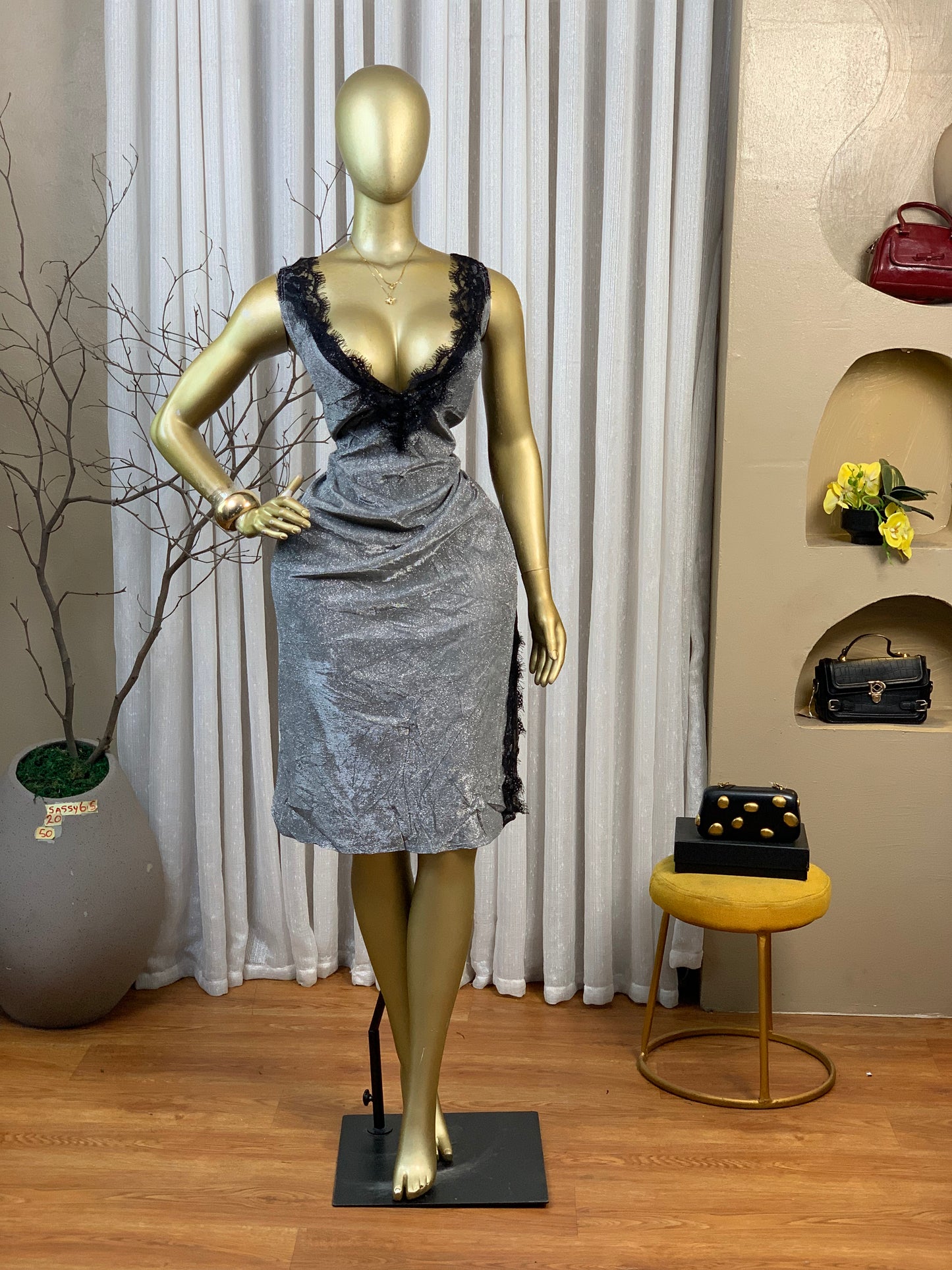 SASSY65 SIZE20 Black Shining DRESS Length50