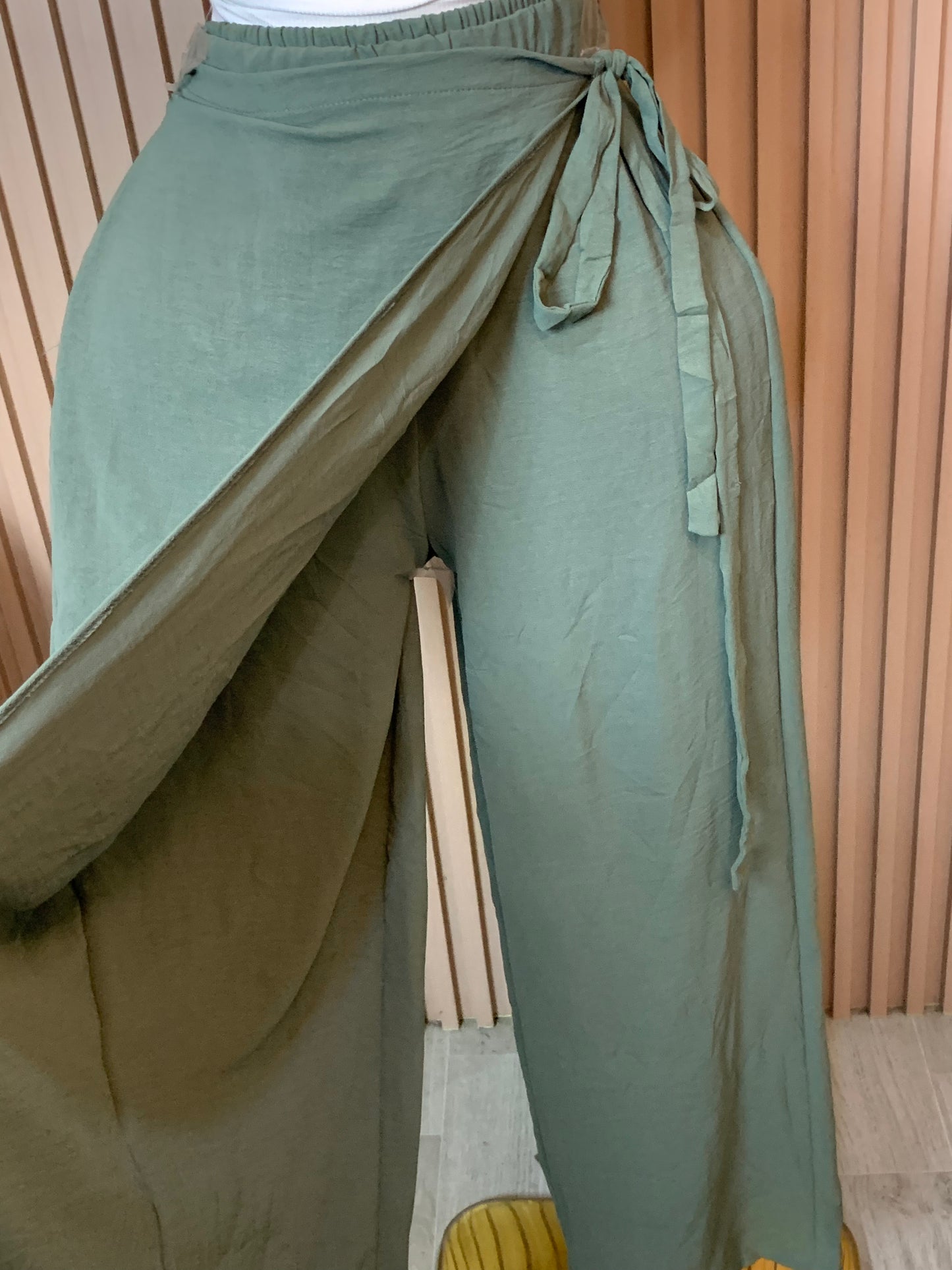 DEBBY80 SIZE8 Length40 Pant only