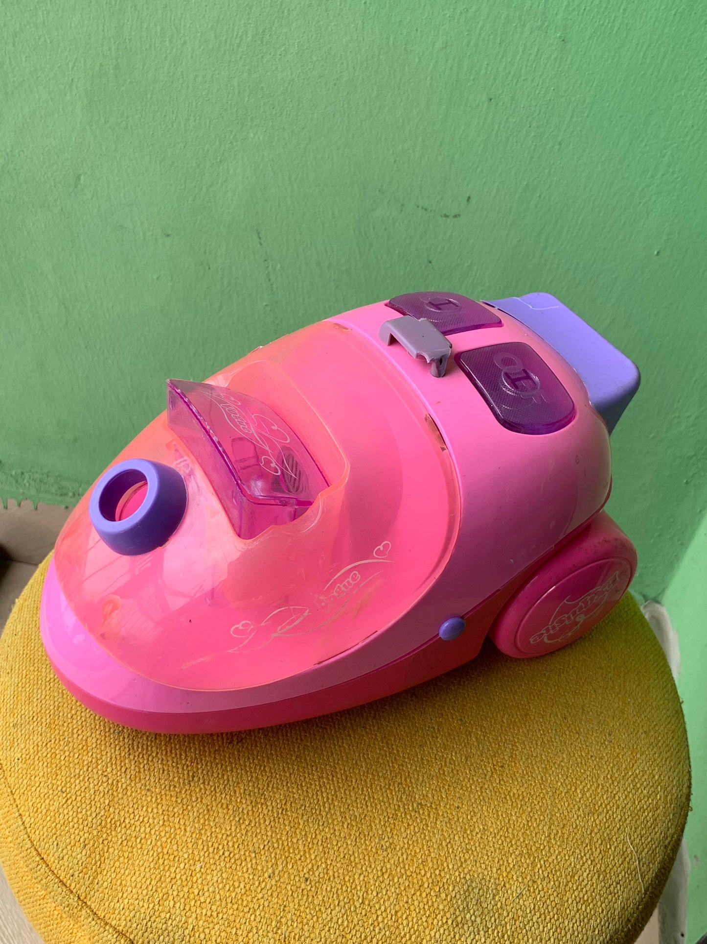 Vacuum cleaner (Children toy)