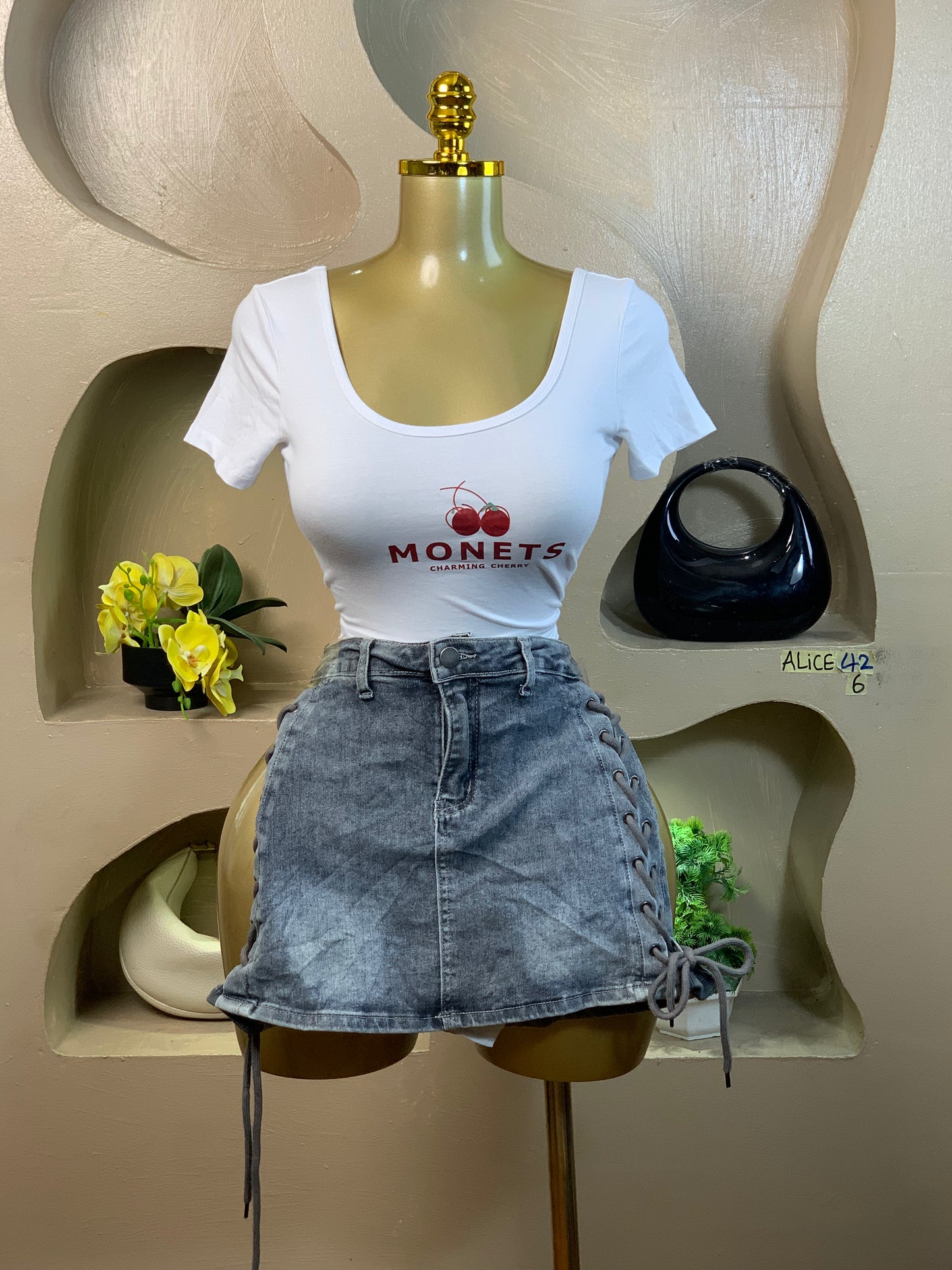 SIZE6 ALICE42 (skirt only)