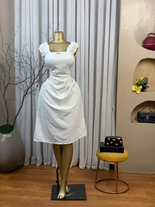 LEE26 SIZE6 White DRESS Length48