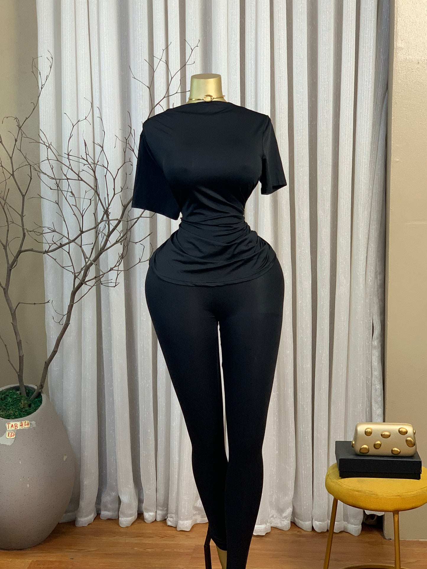 TAB74 SIZE14 Black TOP