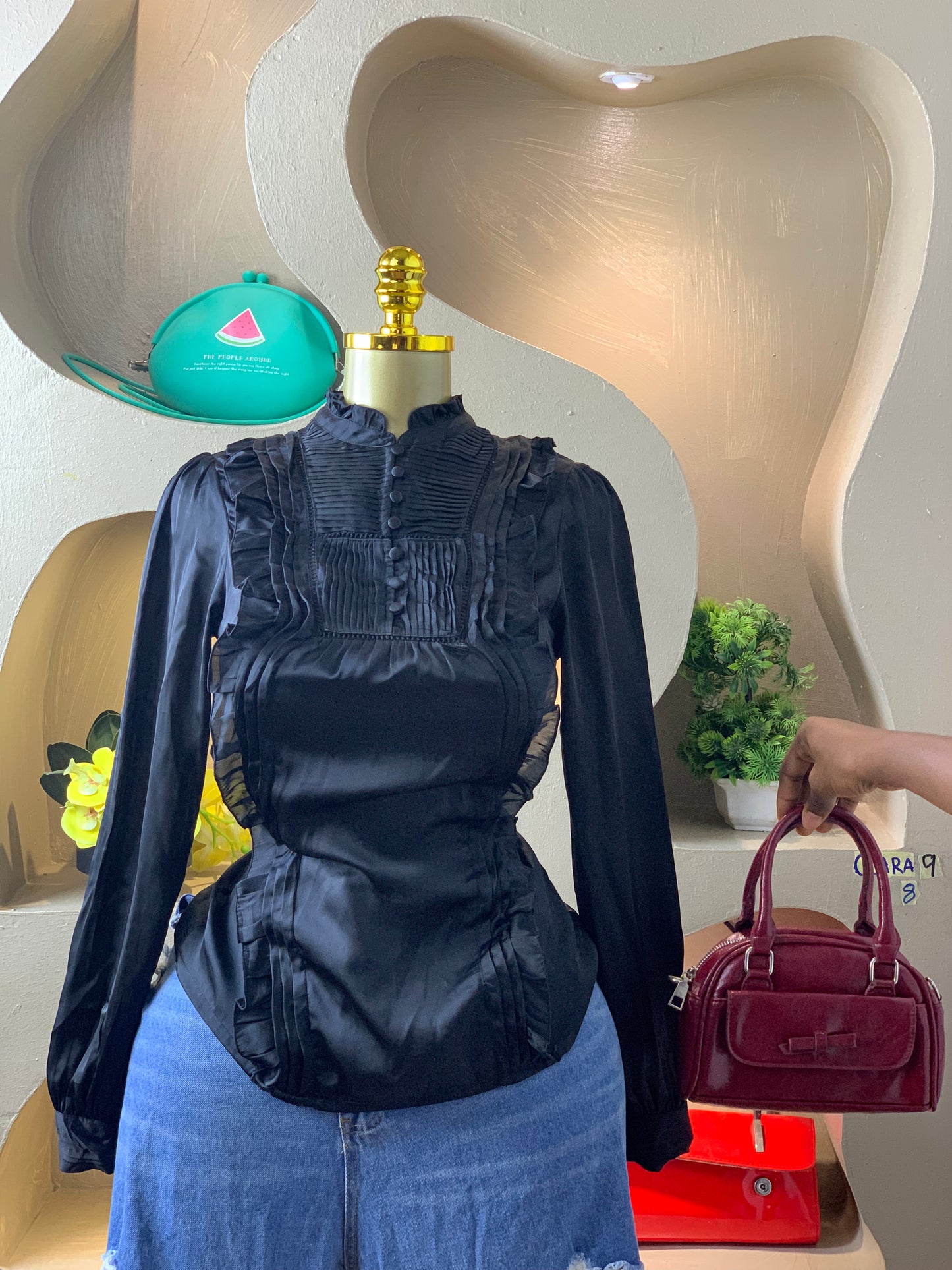 SIZE8 CLARA9