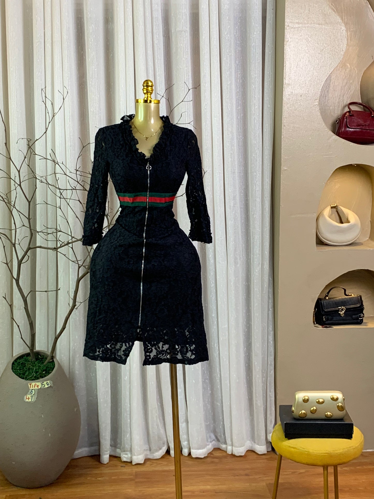 TIFE58 SIZE6 black DRESS Length41
