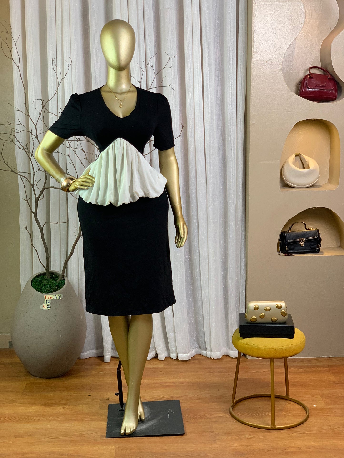 TIFE68 SIZE12 Black DRESS Length47