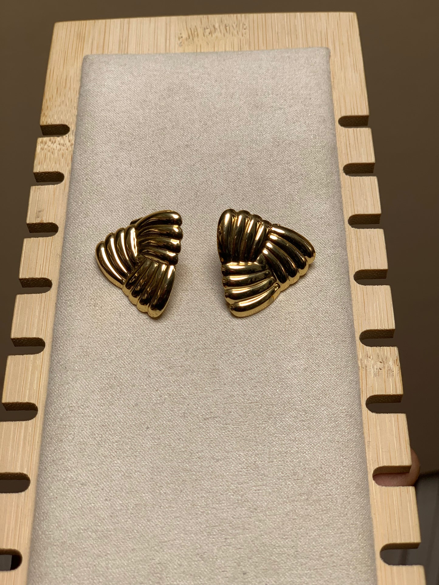 Earring E11