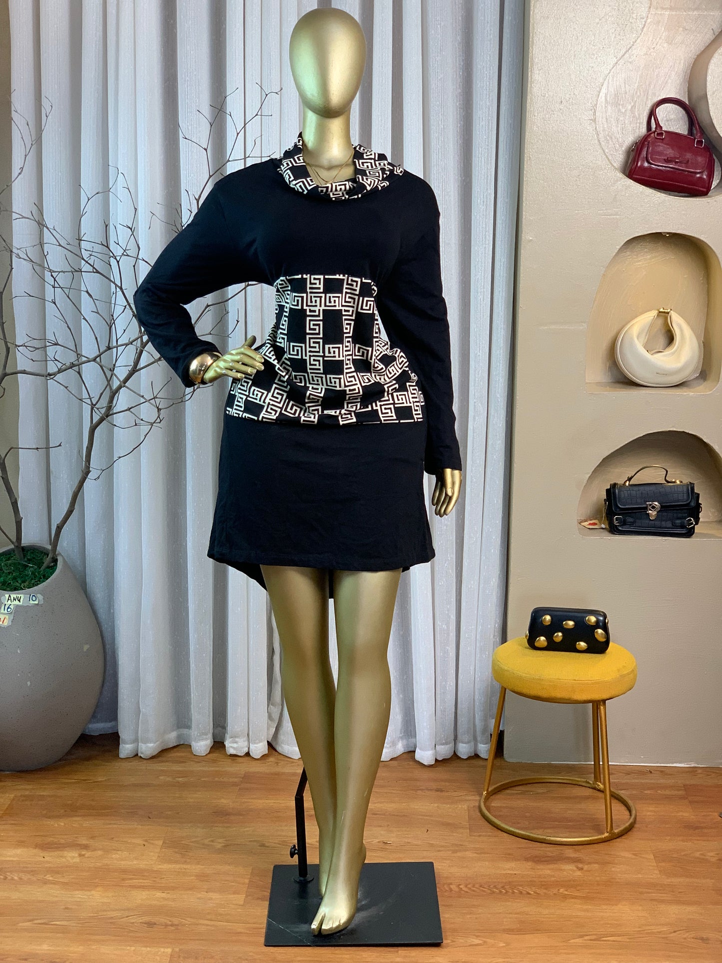 ANU10 SIZE16 Black DEESS Length41