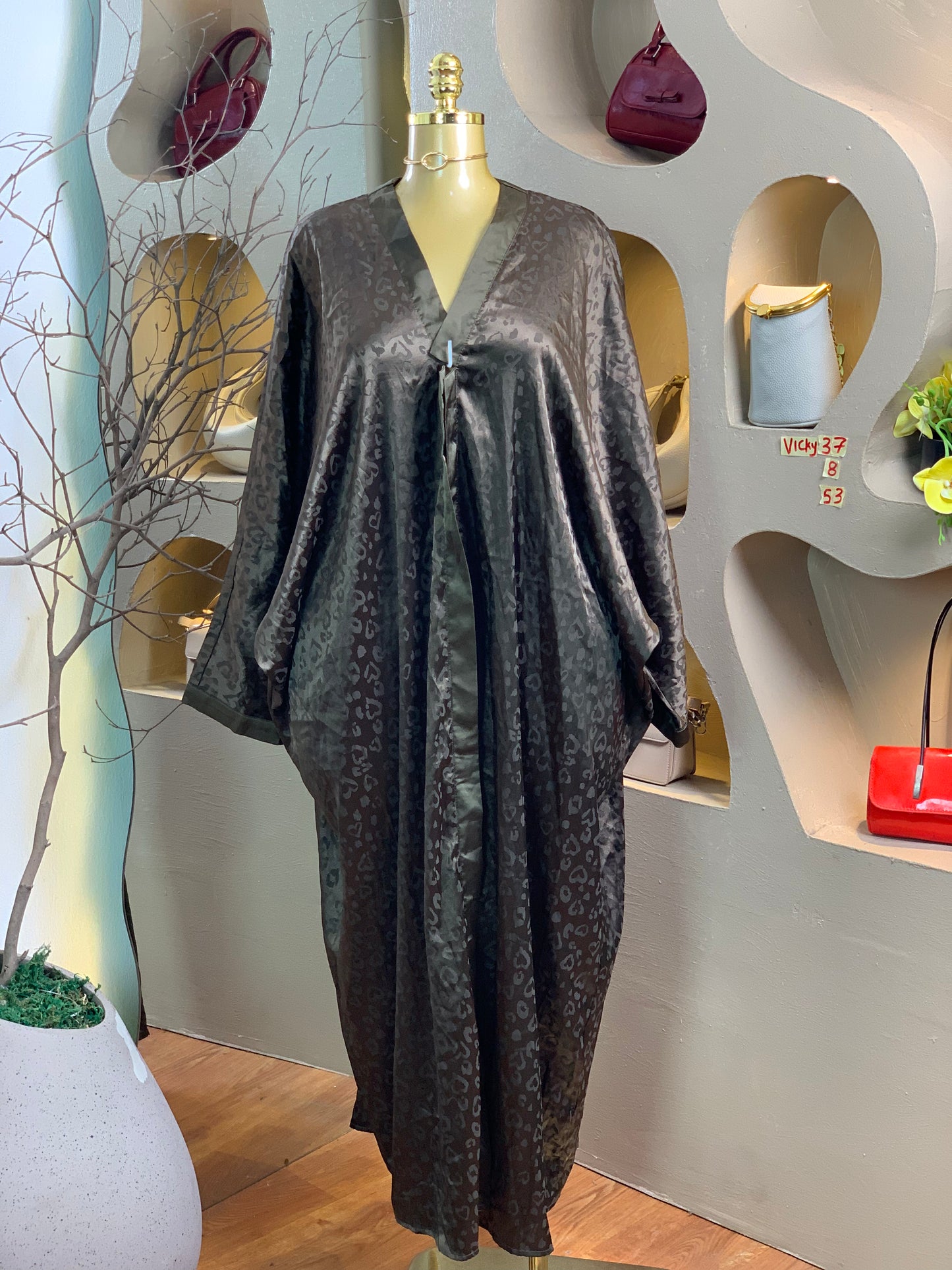 VICKY37 SIZE8 DRESS Length53