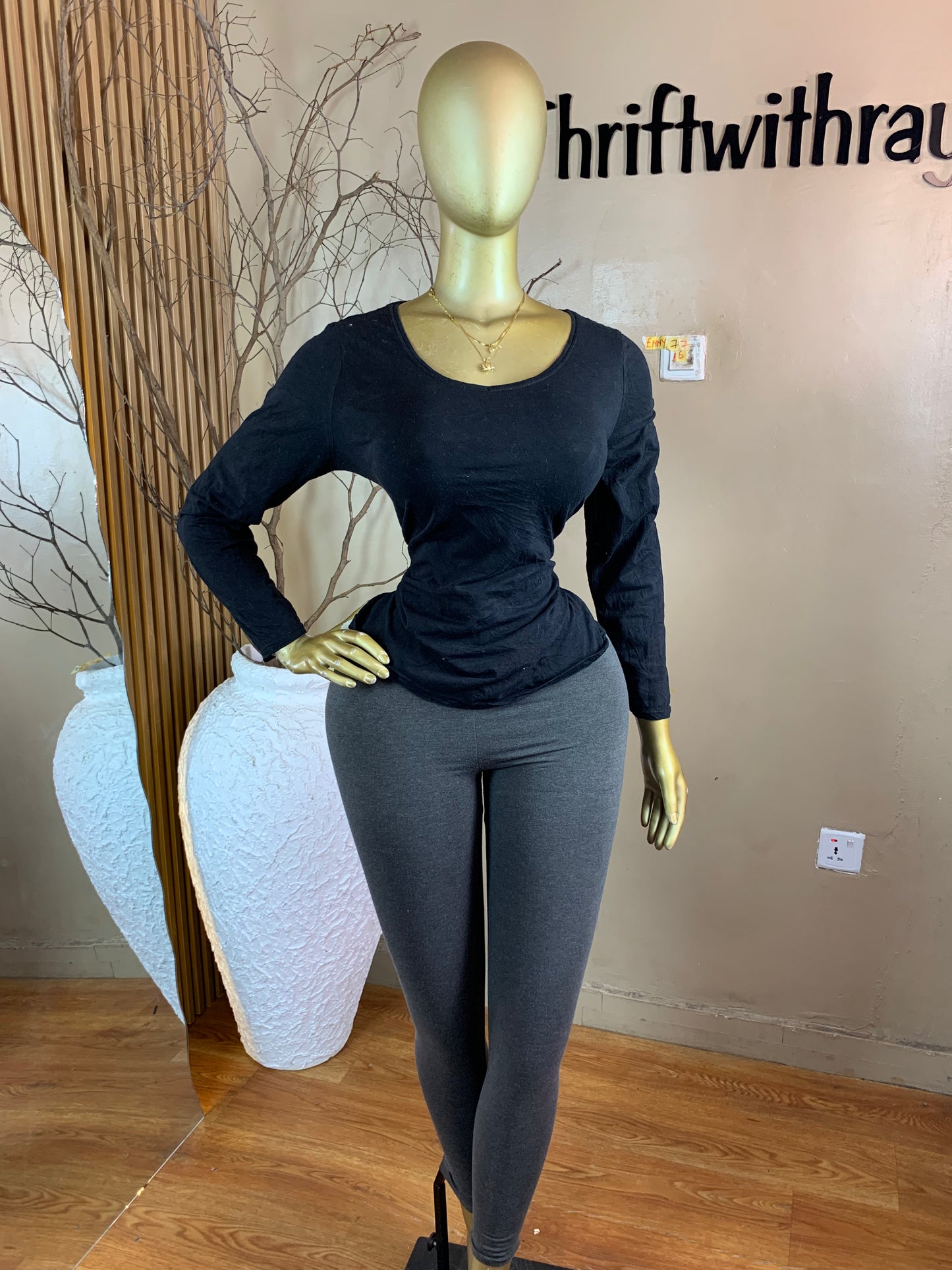 ENNY77 SIZE16(Top only)