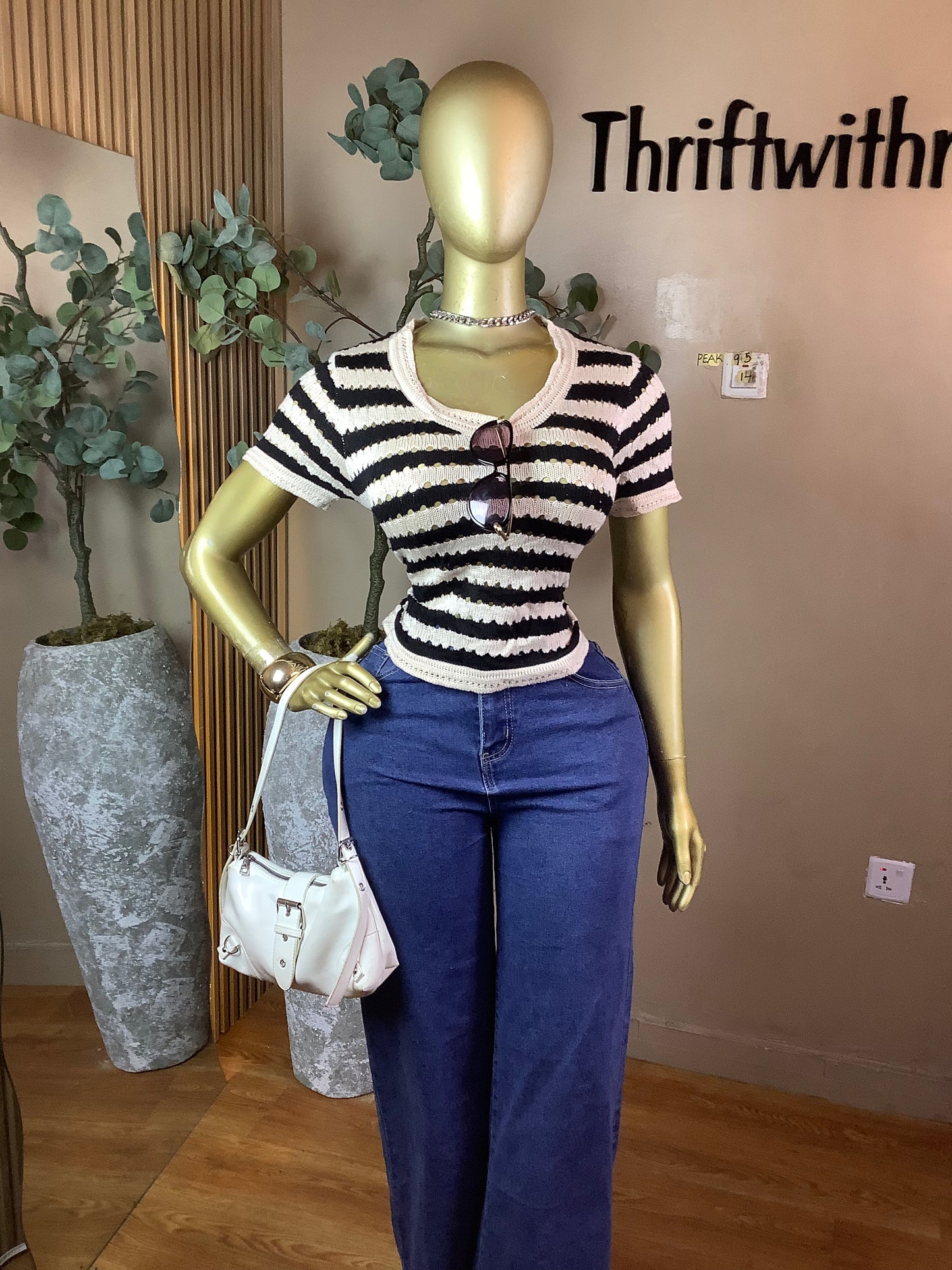 PEAK95 BLACK&WHITE KNIT TOP SIZE14