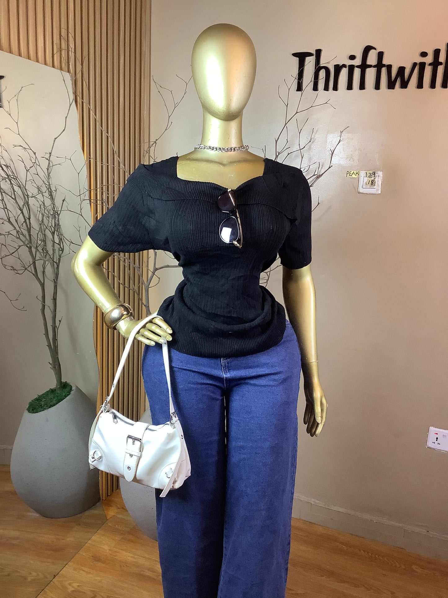 PEAK139 BLACK  TOP SIZE18/20