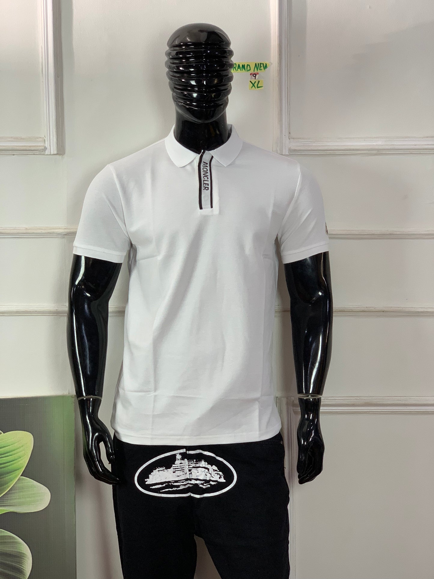 UK SIZE (X-LARGE) Brand new9 (Top only)