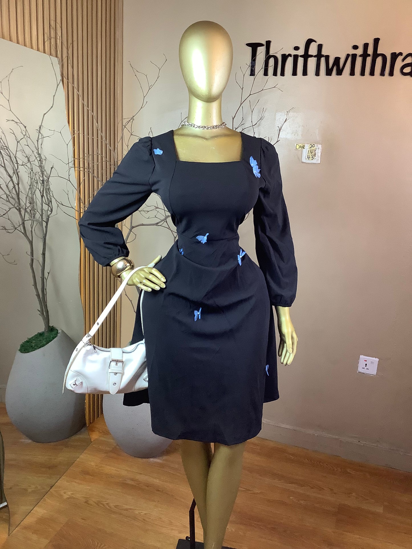 DAVE20 BLACK WITH A TOUCH OF BLUE CORPORATE DRESS SIZE14 Length43