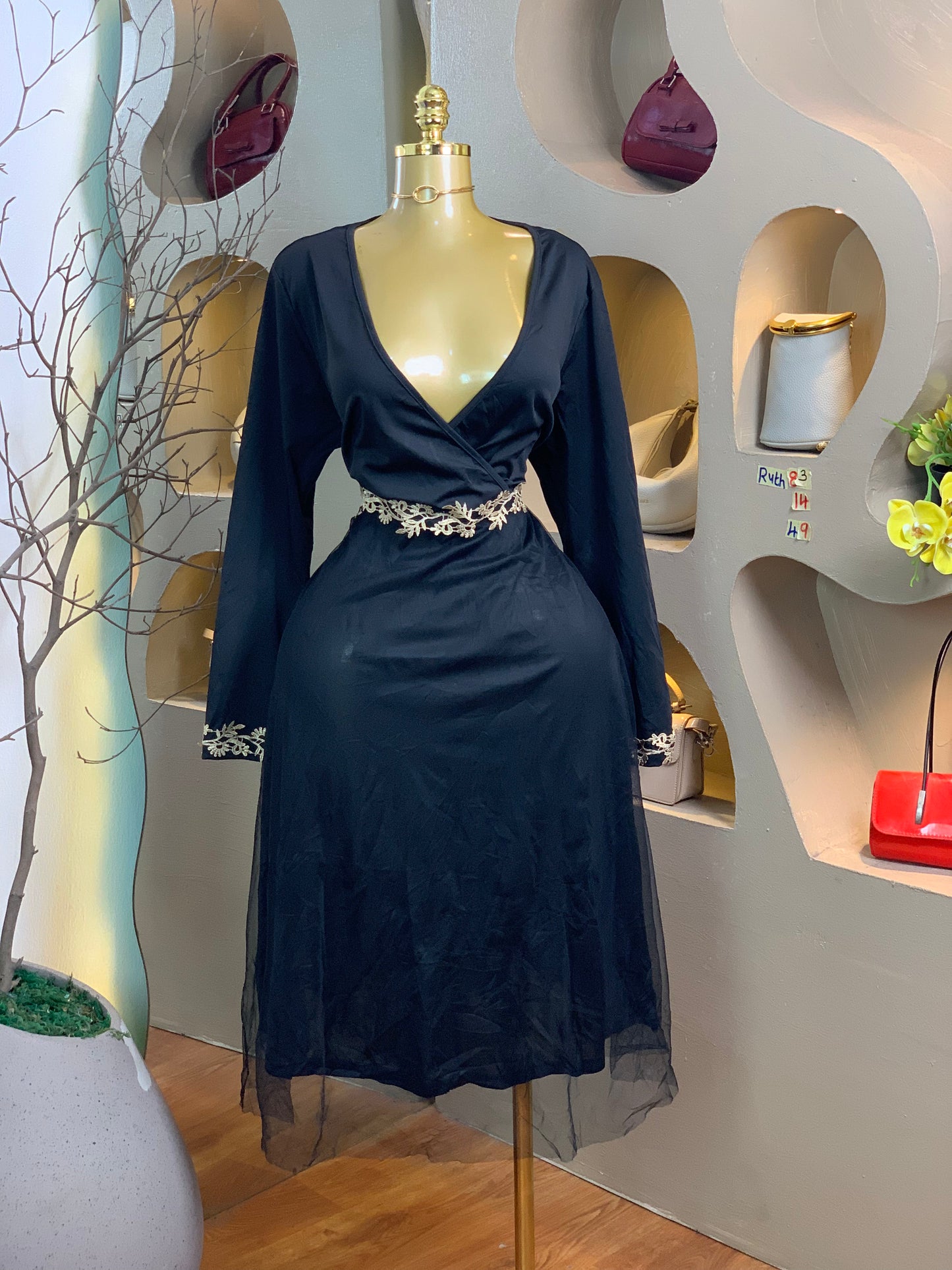 RUTH83 SIZE14 Black DRESS Length49