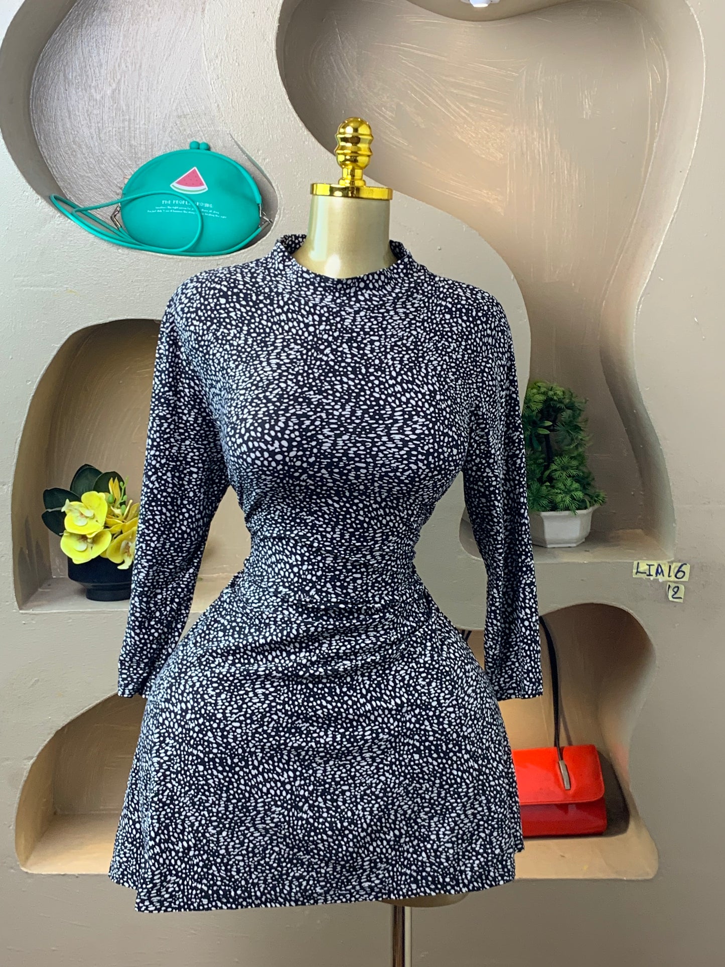 SIZE12 LIA16