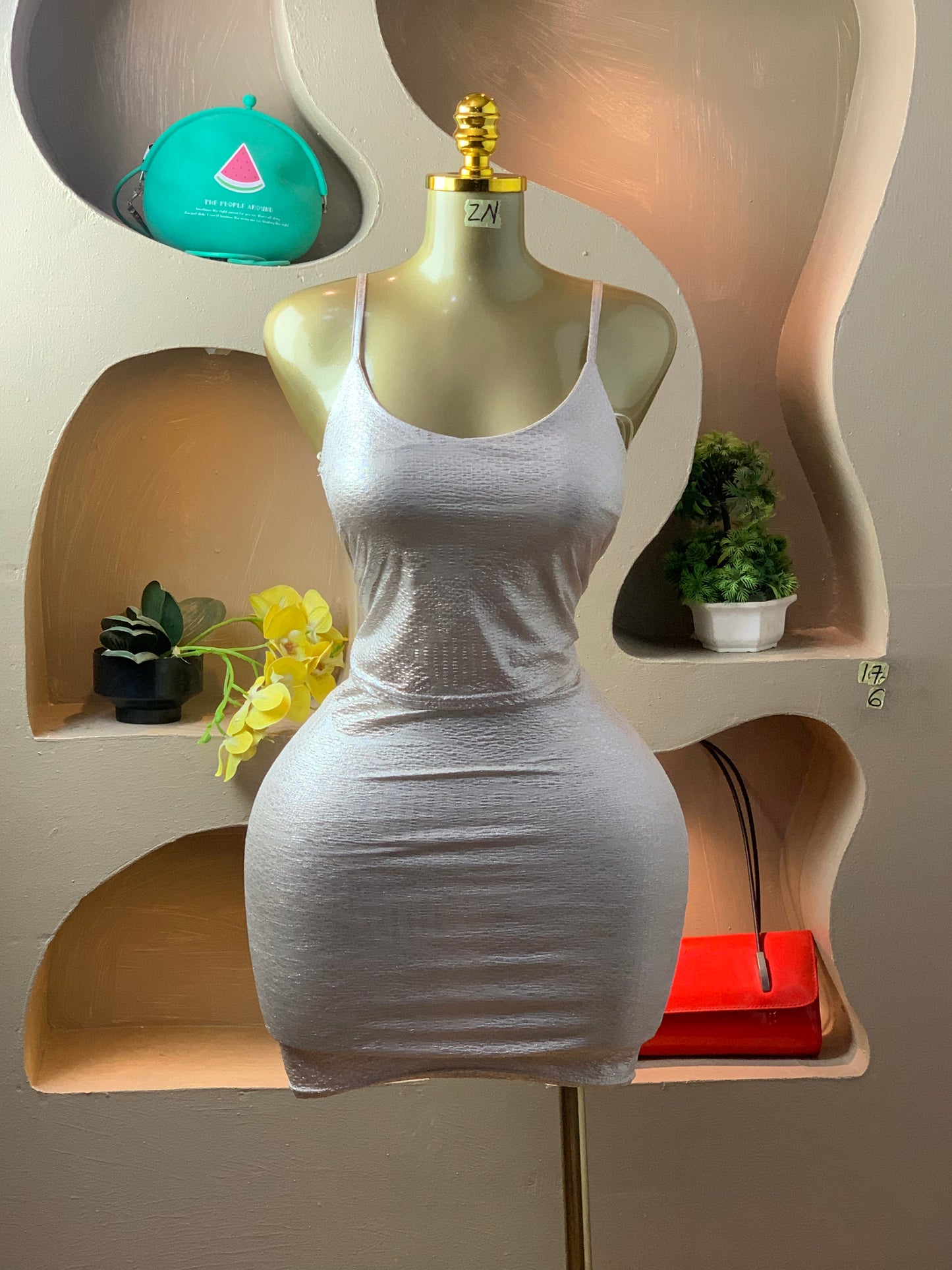 SIZE6 ZN17
