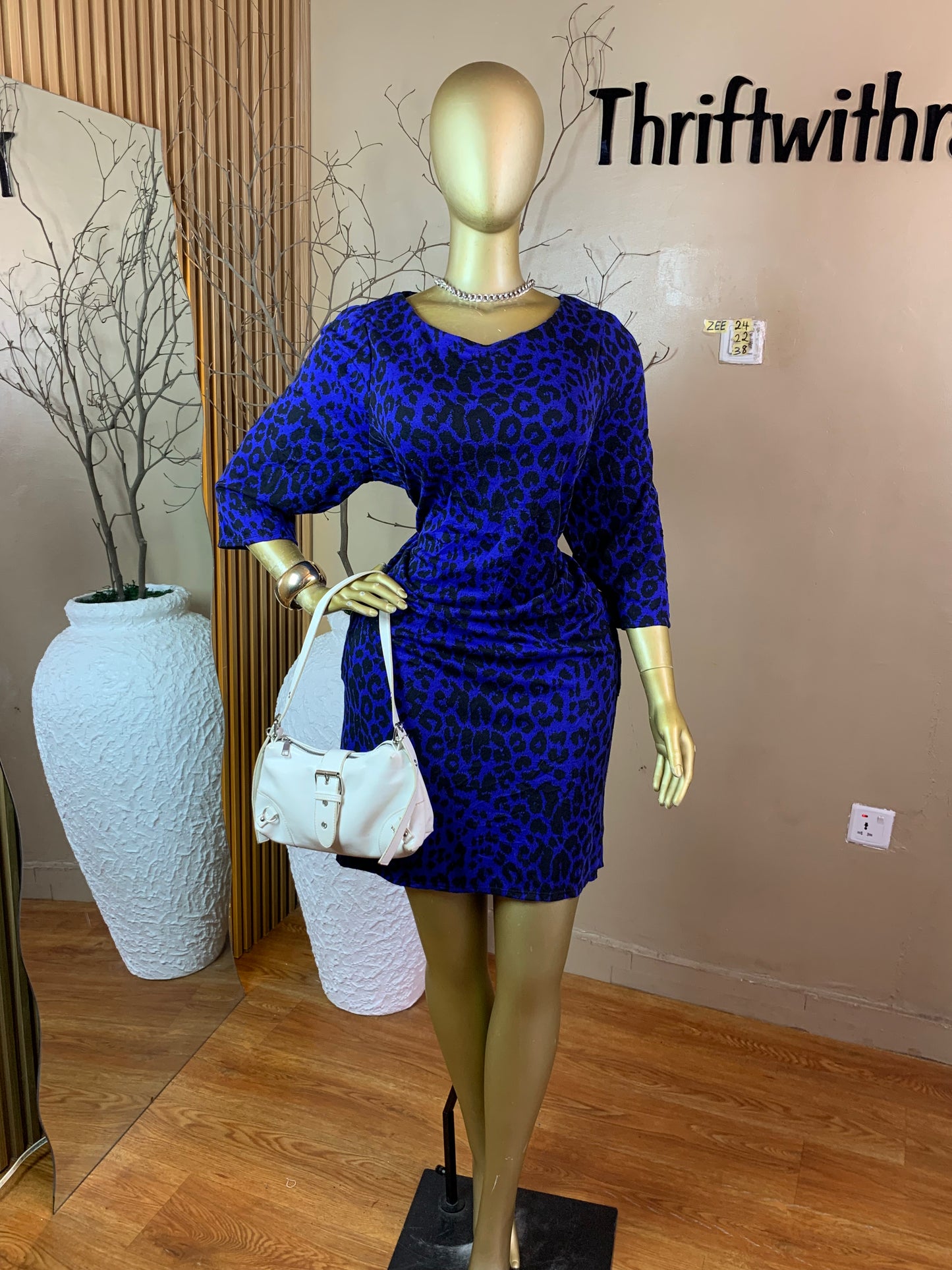 ZEE24 BLUE&BLACK DRESS SIZE22/24 Length38