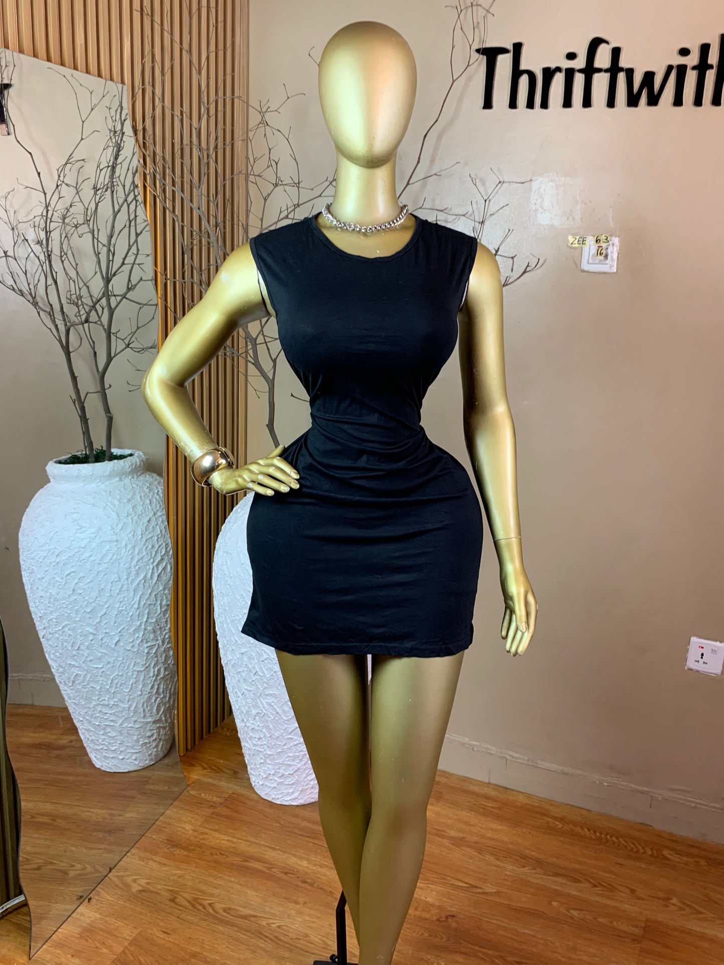ZEE63 BLACK DRESS SIZE16