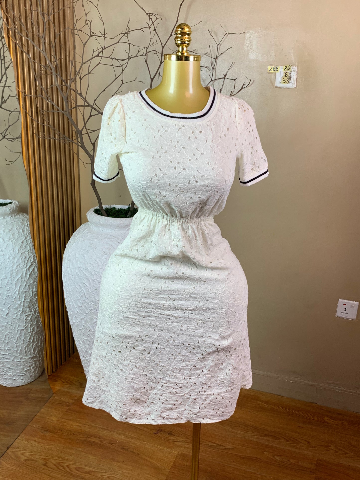 ZEE82 WHITE DRESS SIZE6