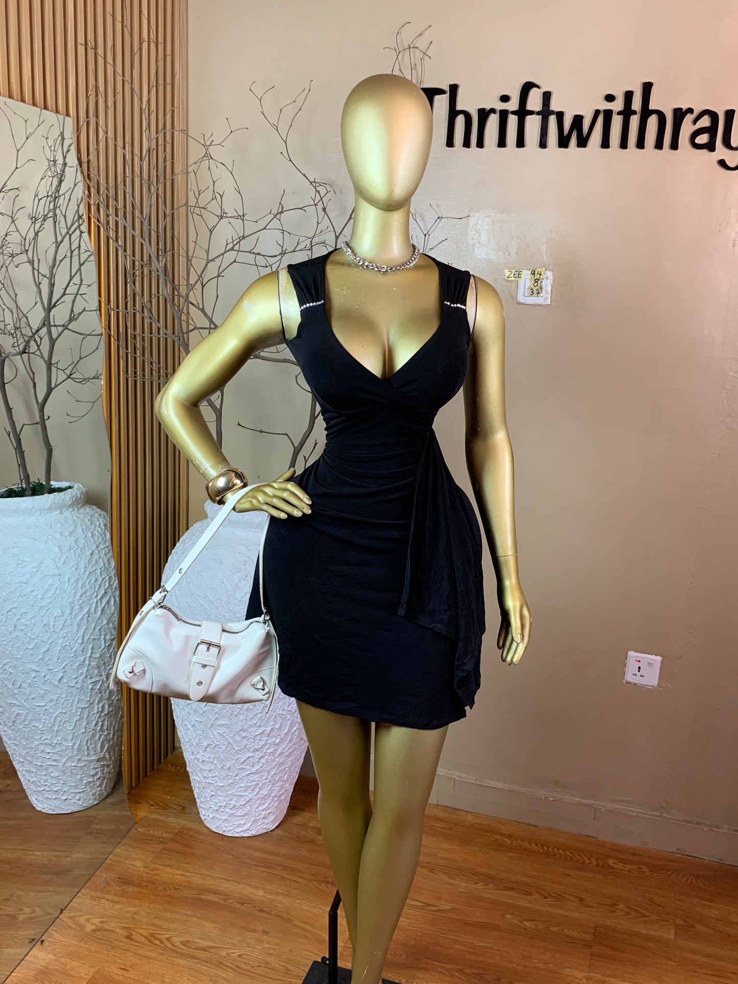 ZEE94 BLACK DRESS SIZE8 Length37