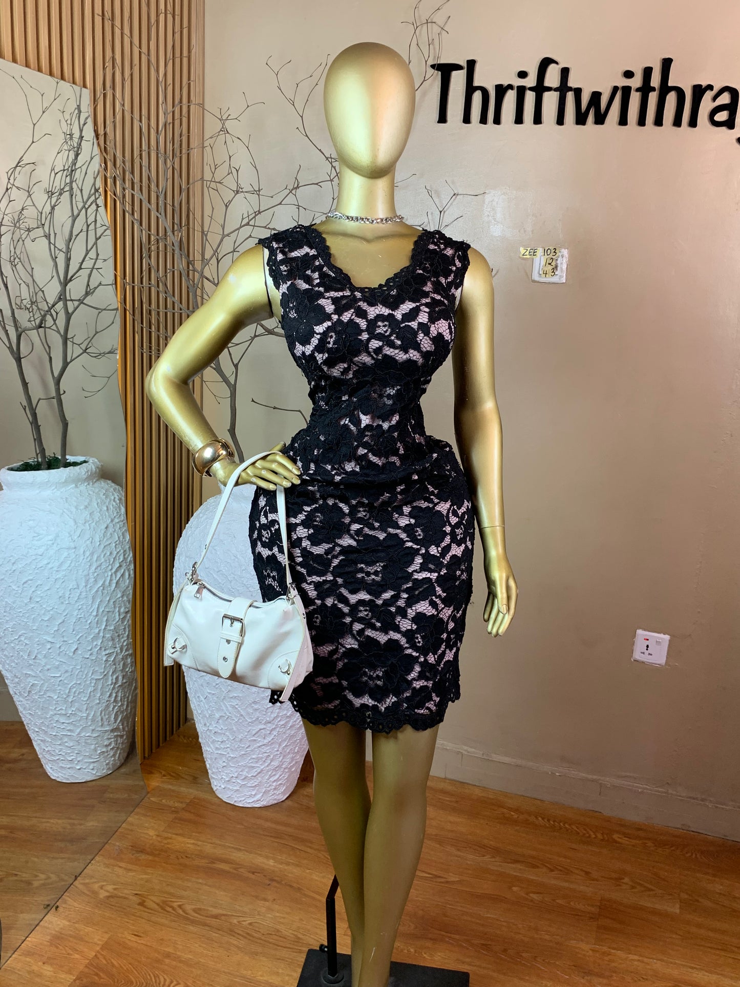 ZEE103 BLACK DRESS SIZE12 Length43