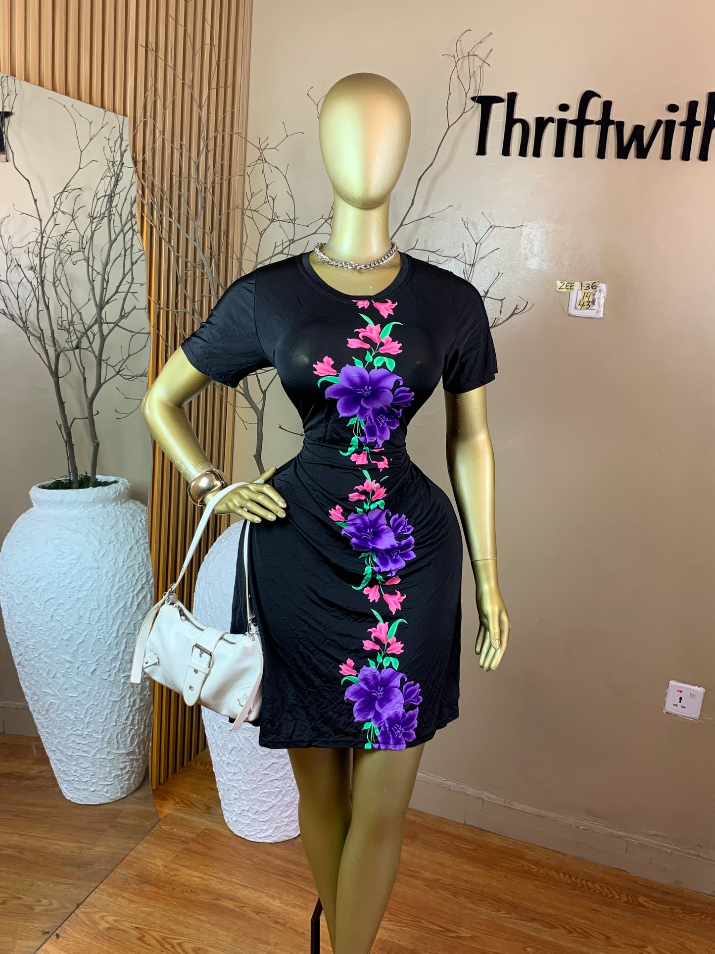 ZEE136 FLORAL DRESS SIZE14 Length43