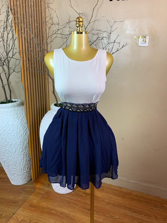 ZEE156 BLUE&WHITE DRESS SIZE4